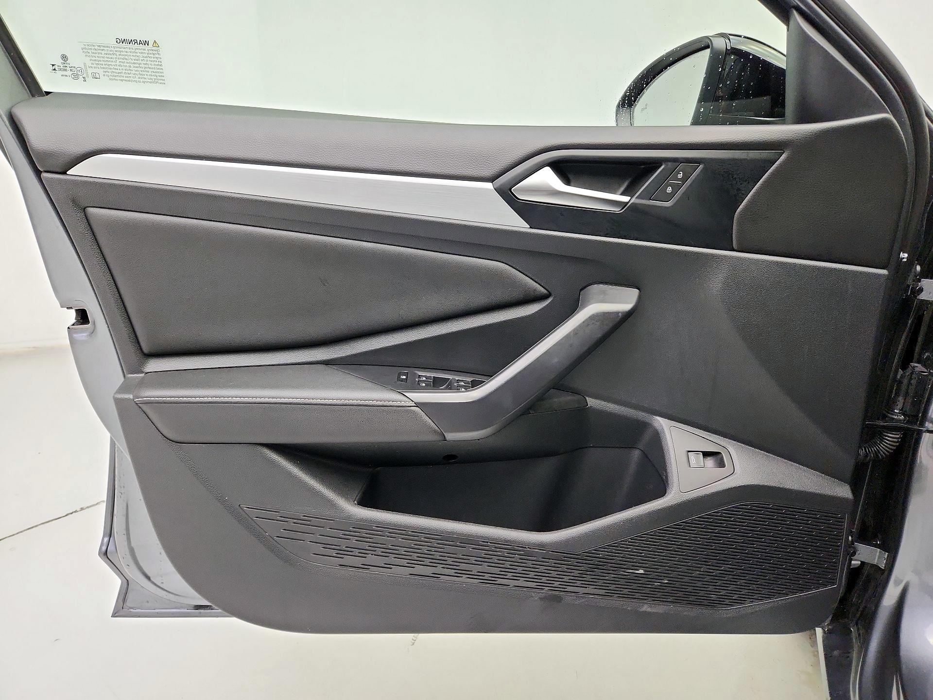 Thumbnail: 2025 Volkswagen Jetta - 12