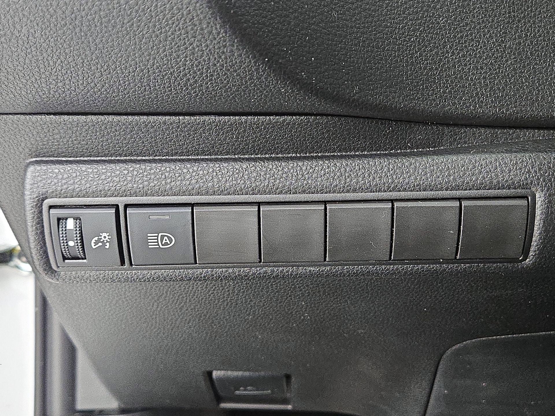 Thumbnail: 2025 Toyota Corolla - 13