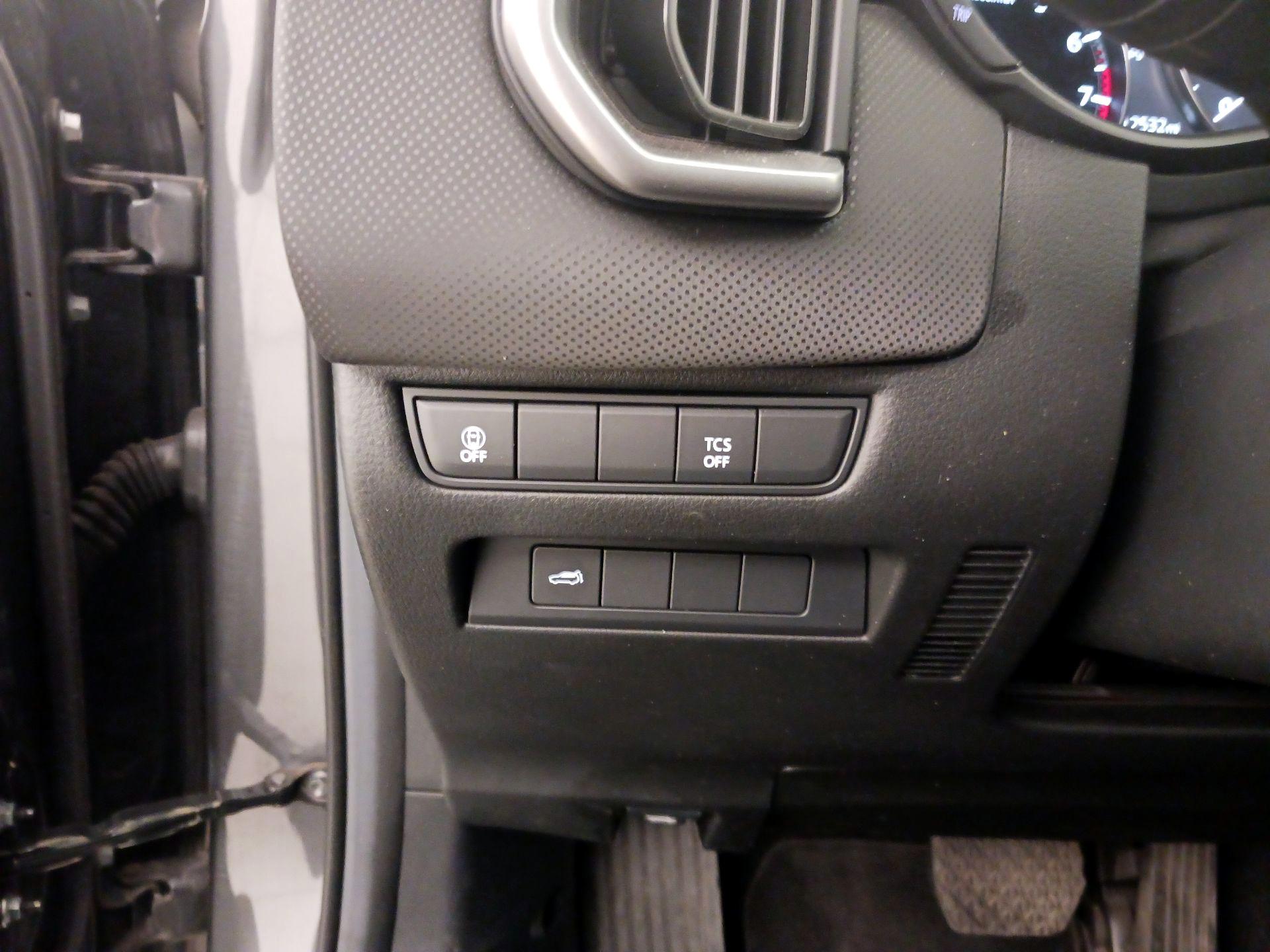 Thumbnail: 2025 Mazda CX-50 - 13