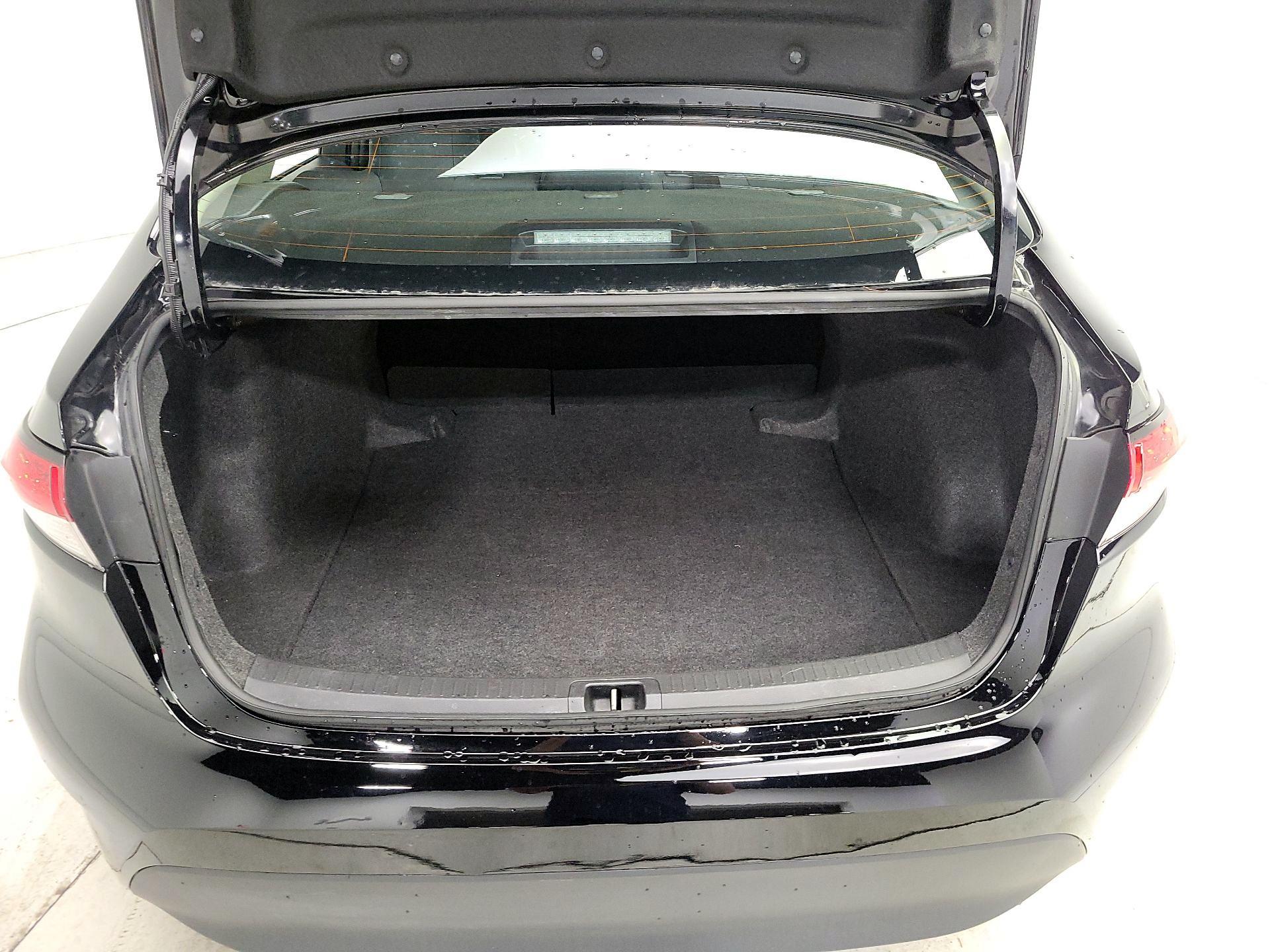 Thumbnail: 2025 Toyota Corolla - 19