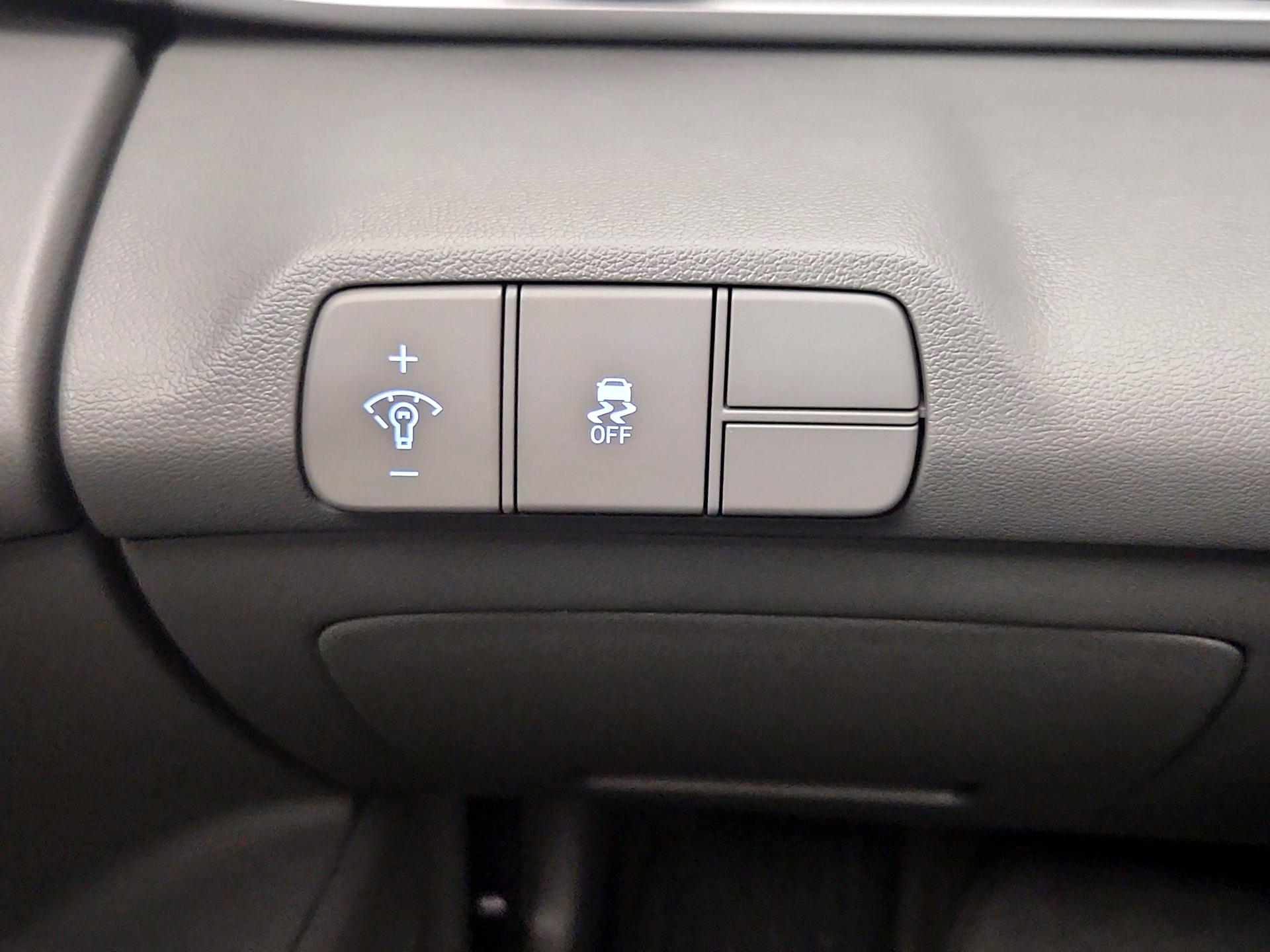 Thumbnail: 2025 Hyundai Elantra - 13