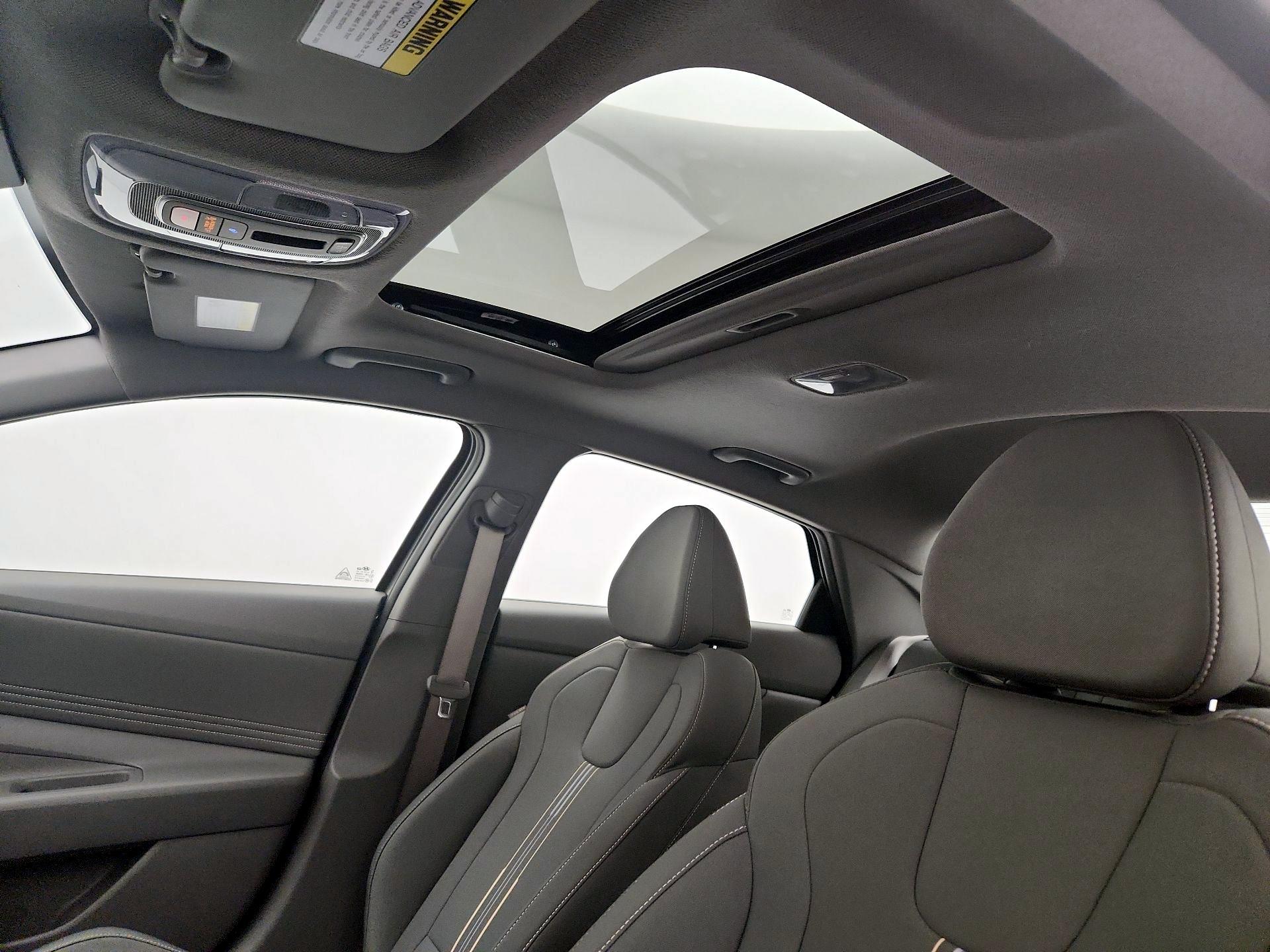 Thumbnail: 2025 Hyundai Elantra - 20