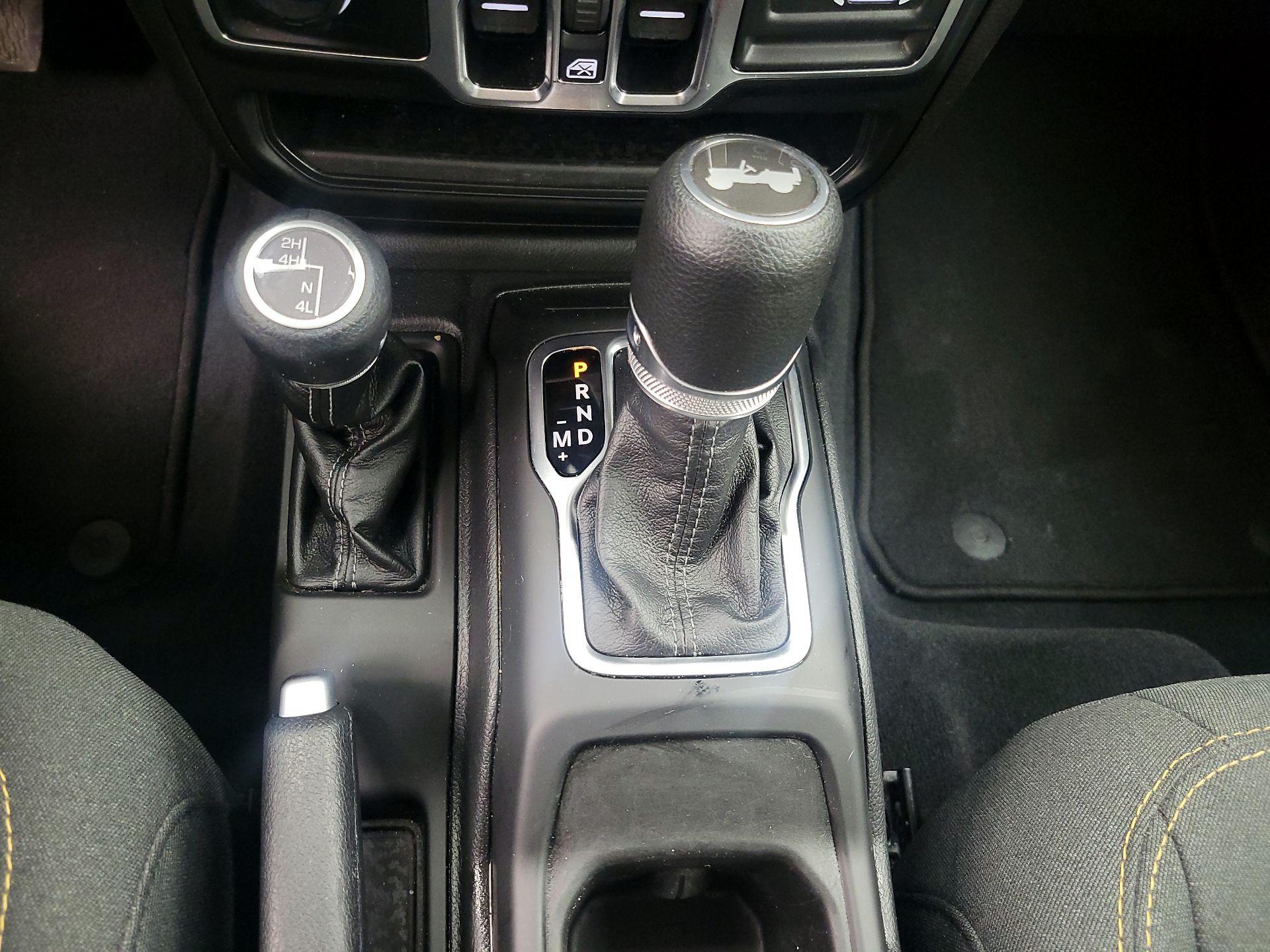 Thumbnail: 2025 Jeep Wrangler - 17