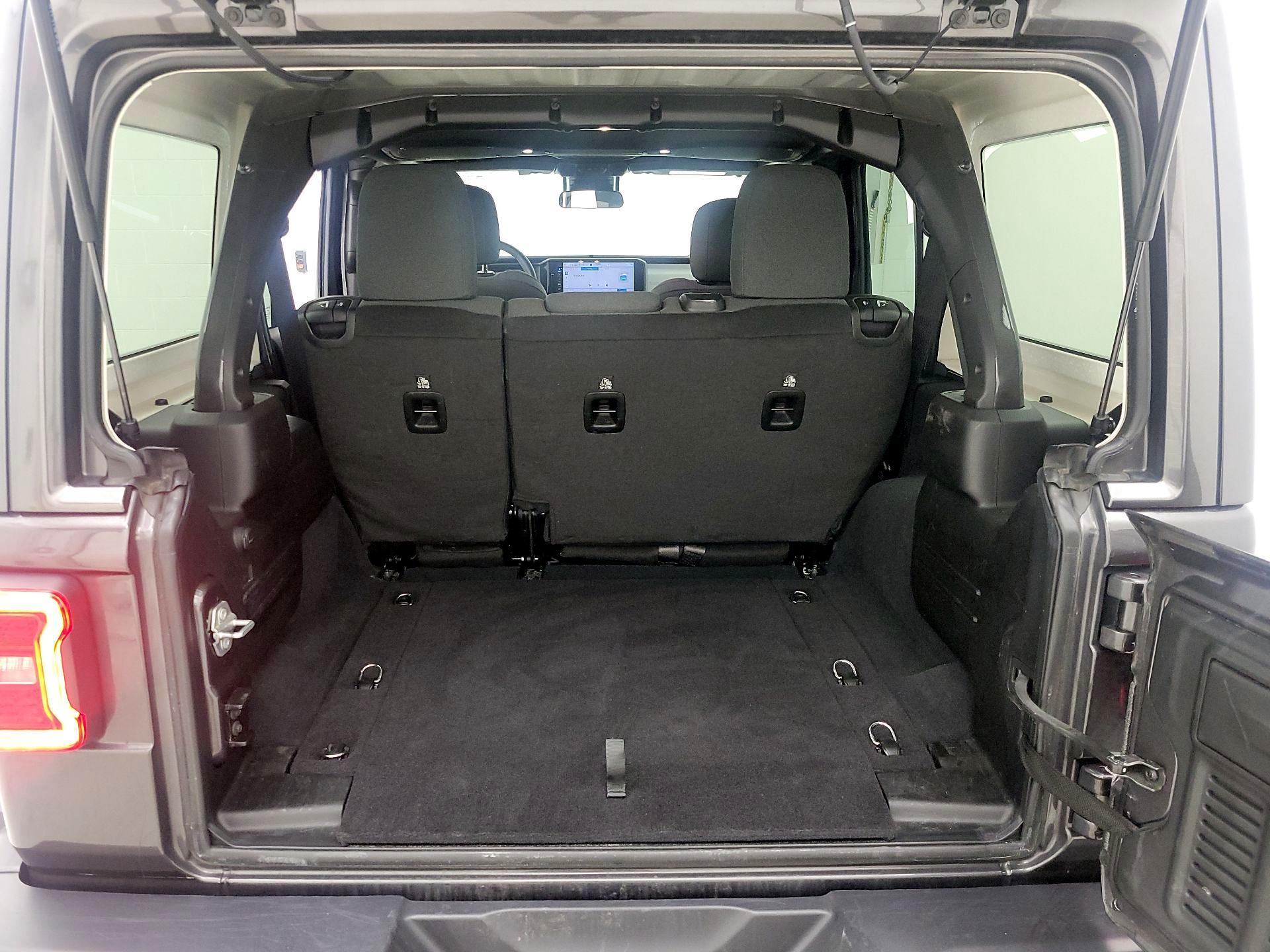 Thumbnail: 2025 Jeep Wrangler - 20