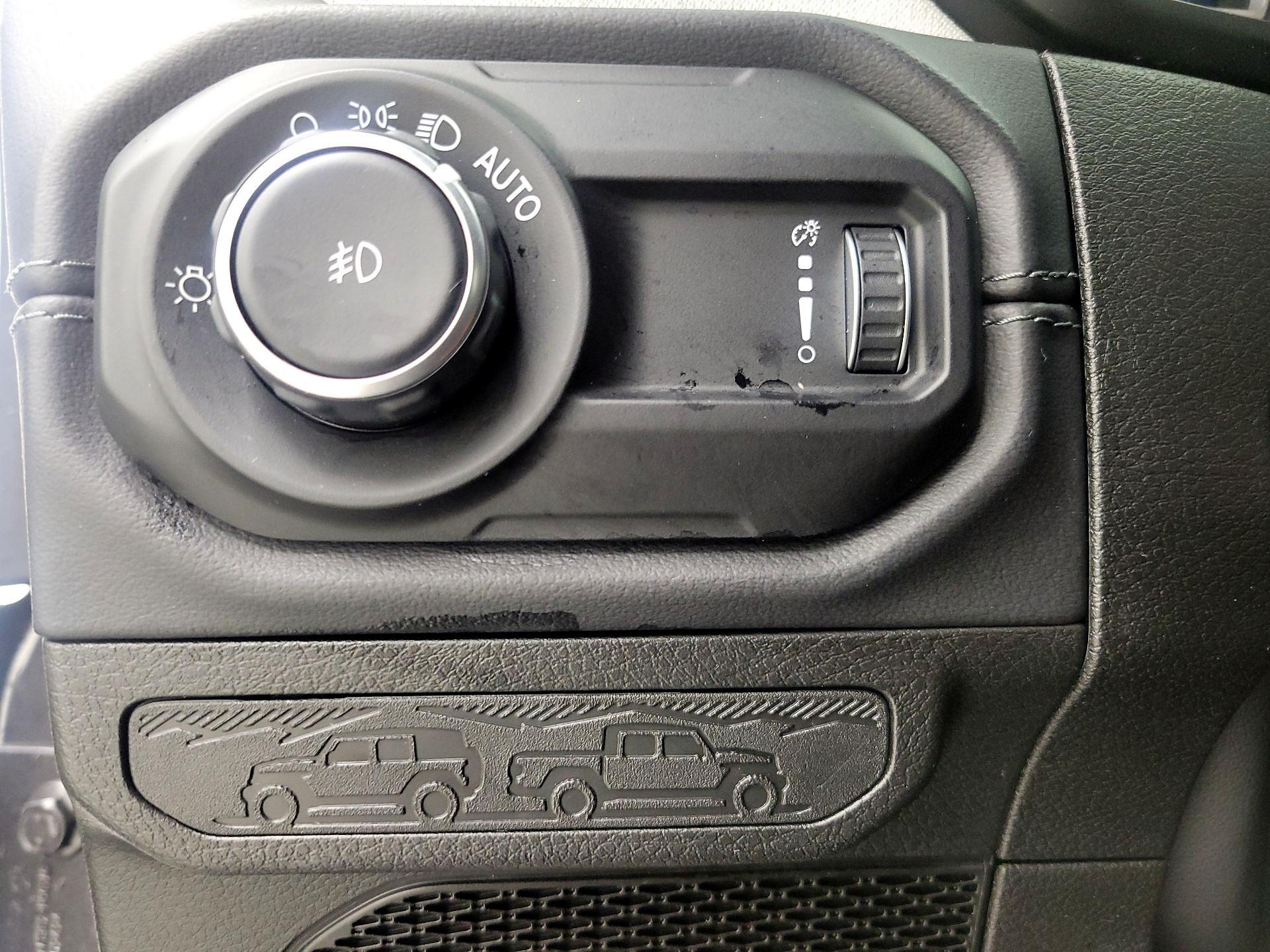 Thumbnail: 2025 Jeep Wrangler - 13