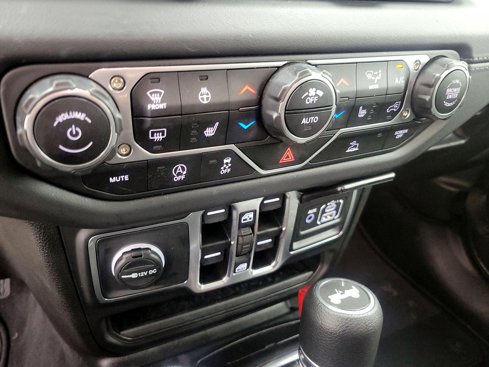 Thumbnail: 2025 Jeep Wrangler - 16