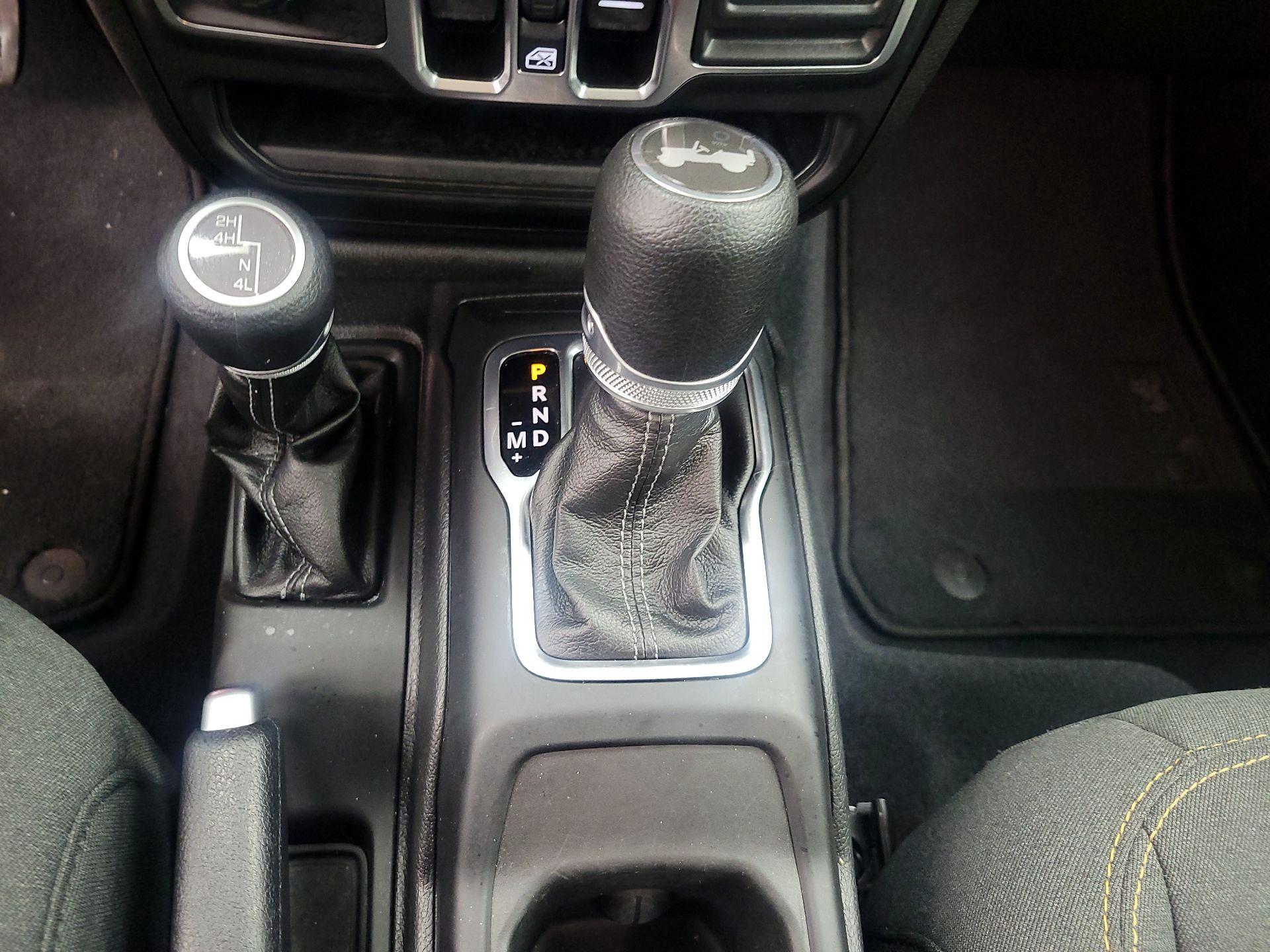 Thumbnail: 2025 Jeep Wrangler - 17