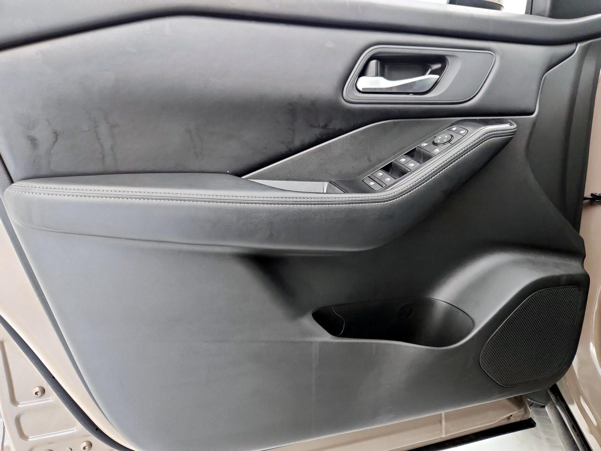 Thumbnail: 2025 Nissan Rogue - 12