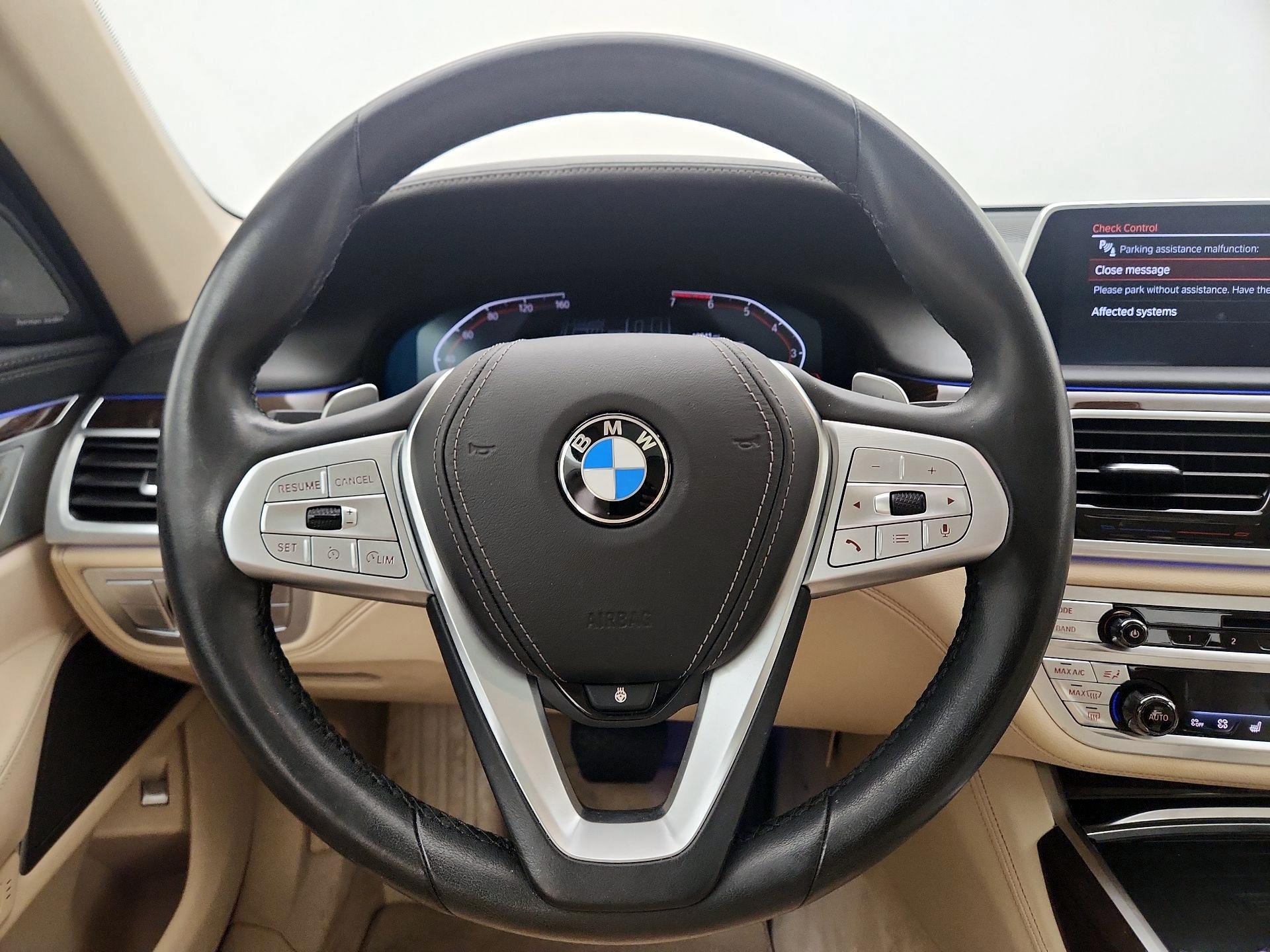 Thumbnail: 2020 BMW 7 Series - 10