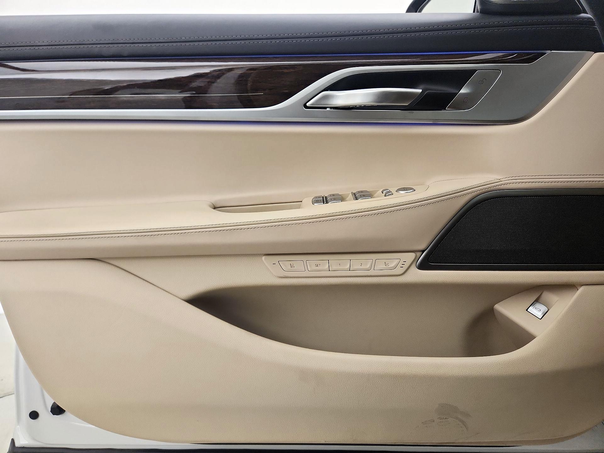 Thumbnail: 2020 BMW 7 Series - 12
