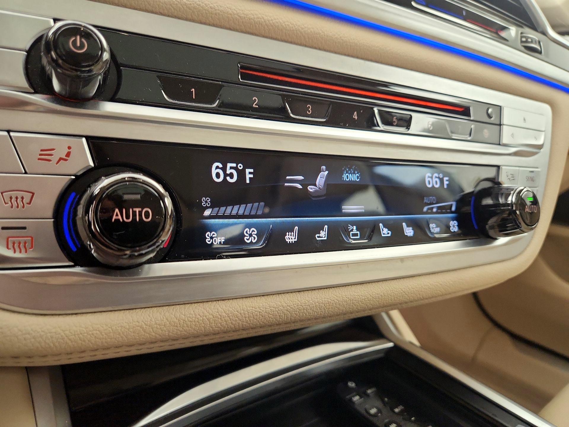 Thumbnail: 2020 BMW 7 Series - 17