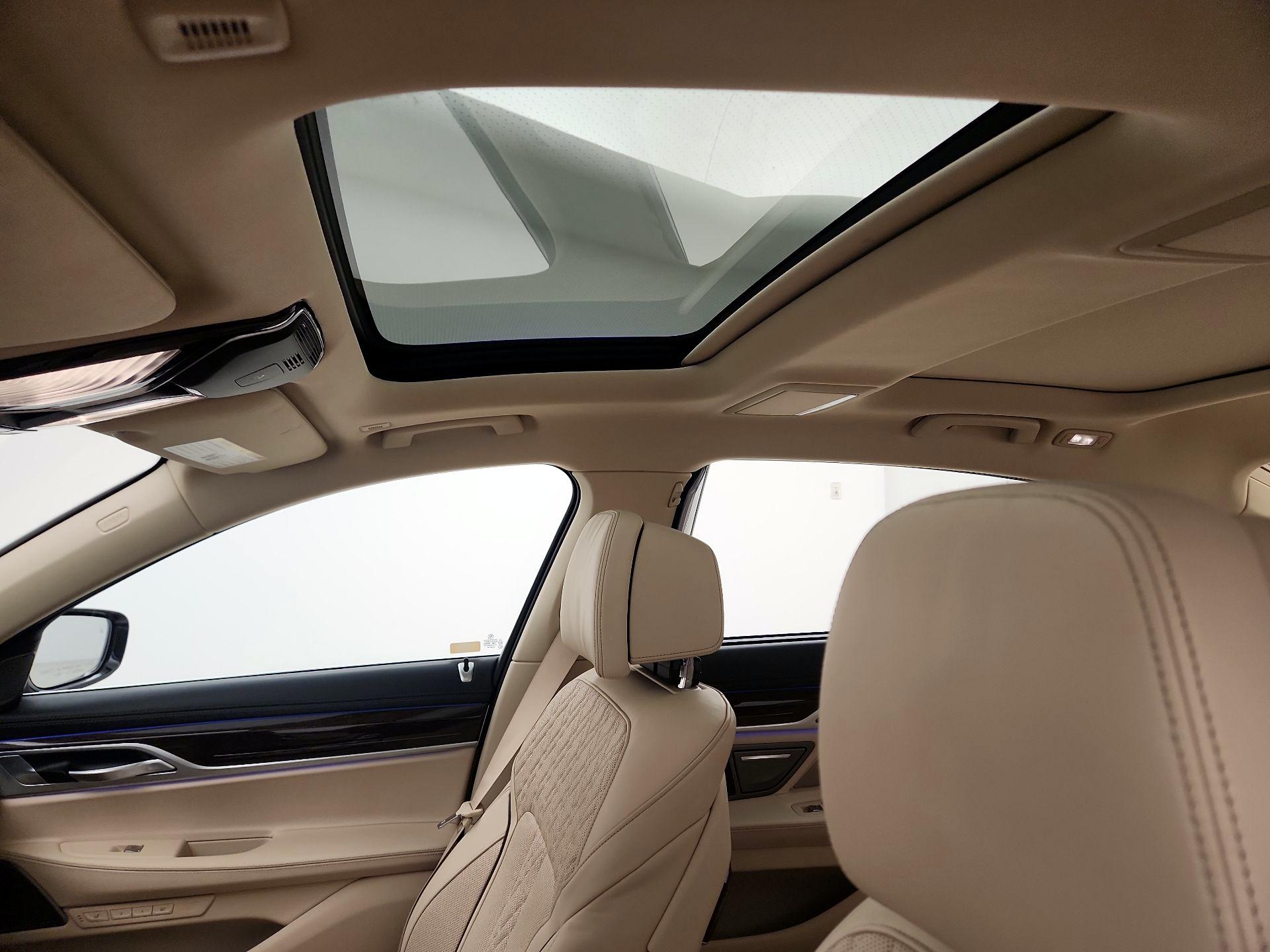 Thumbnail: 2020 BMW 7 Series - 20
