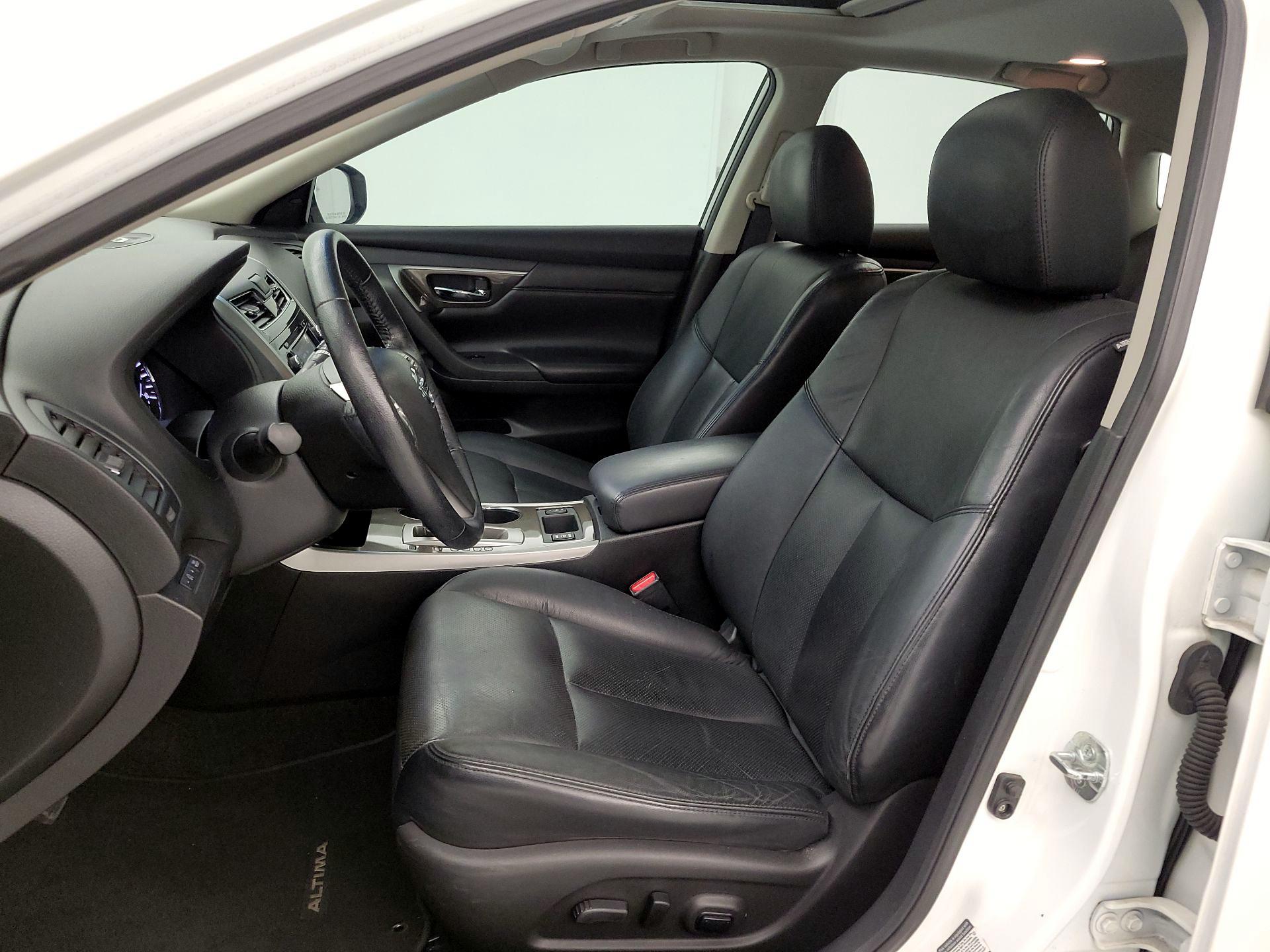 Thumbnail: 2014 Nissan Altima - 11