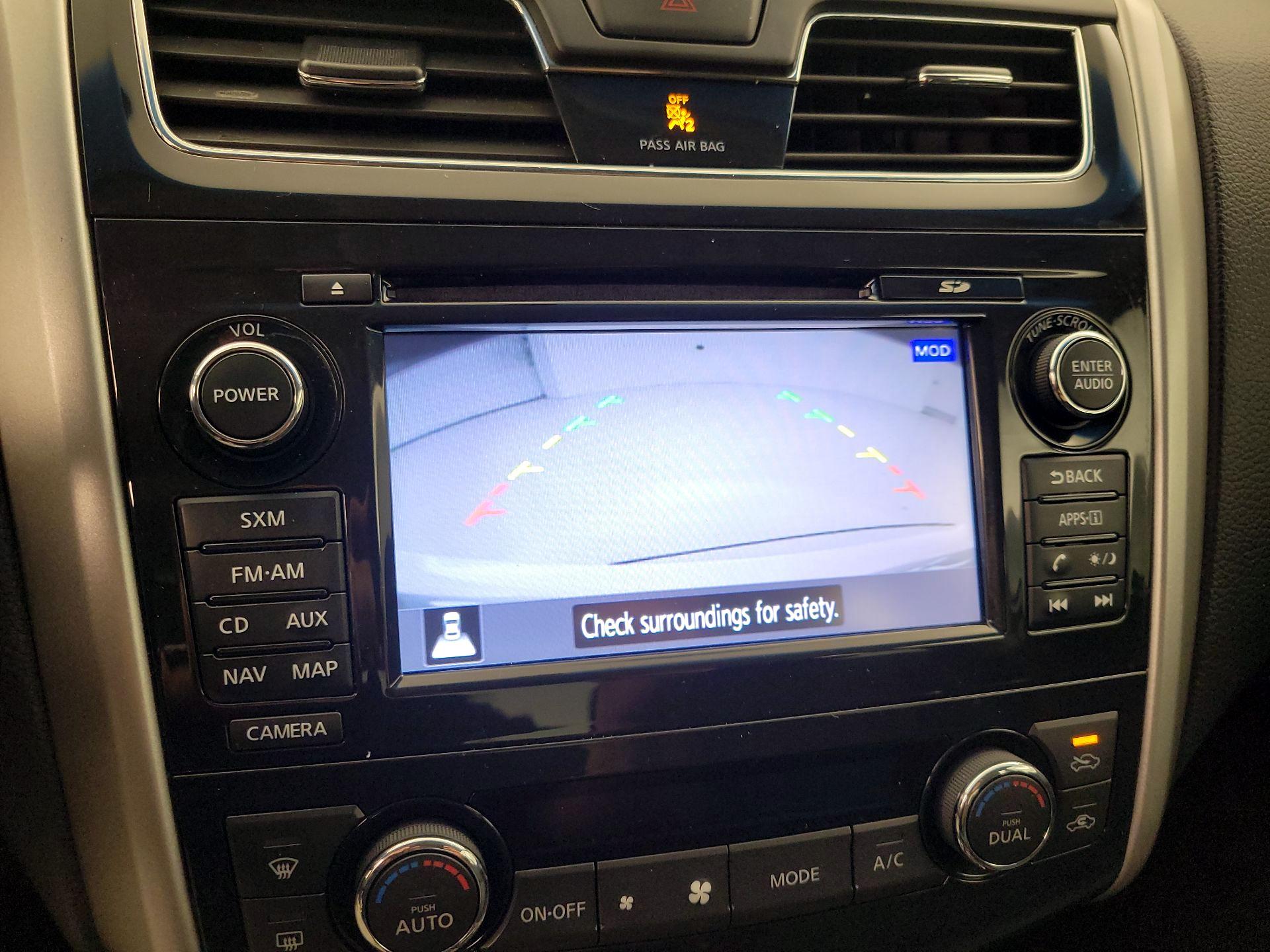 Thumbnail: 2014 Nissan Altima - 15