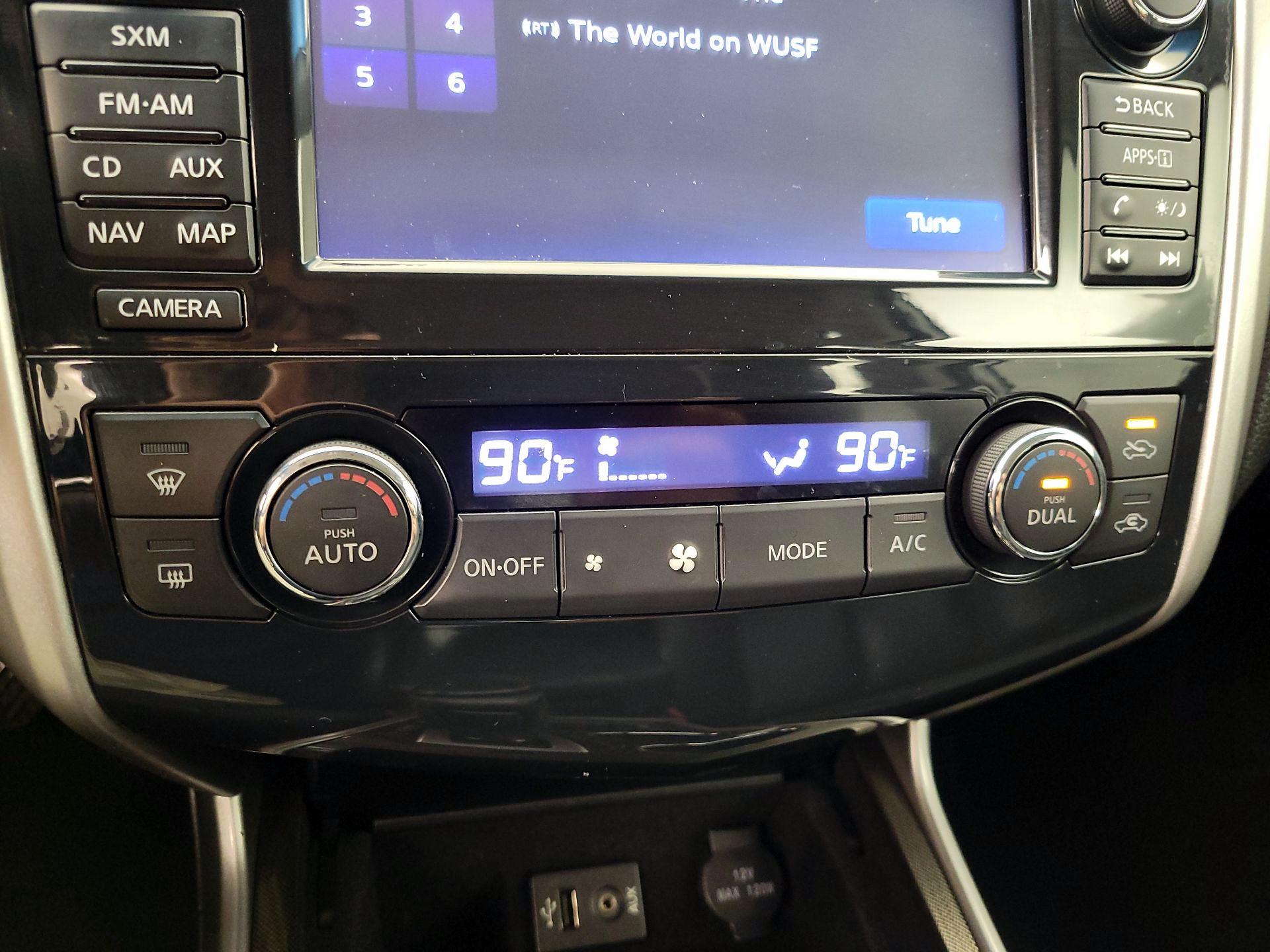 Thumbnail: 2014 Nissan Altima - 17