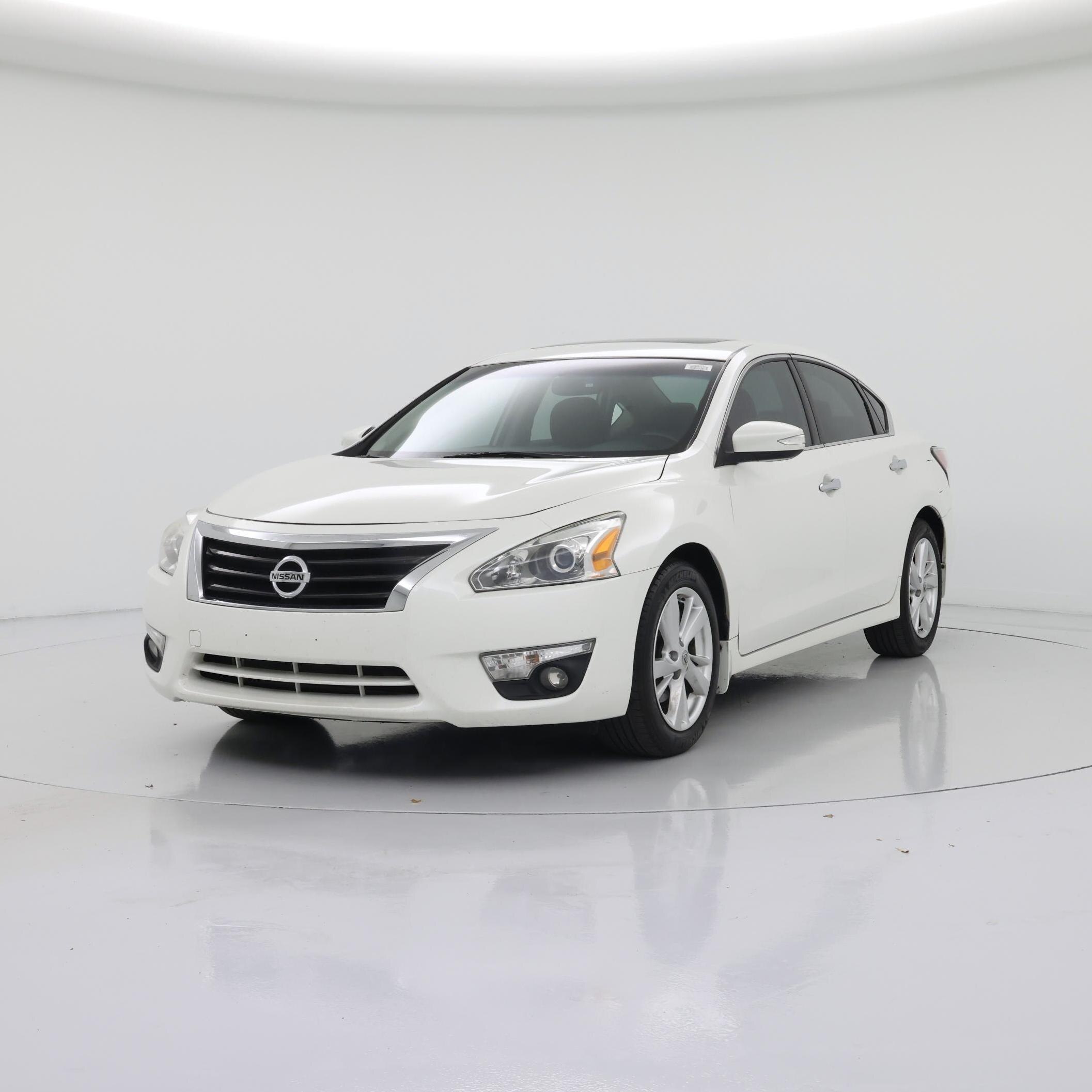 Thumbnail: 2014 Nissan Altima - 4