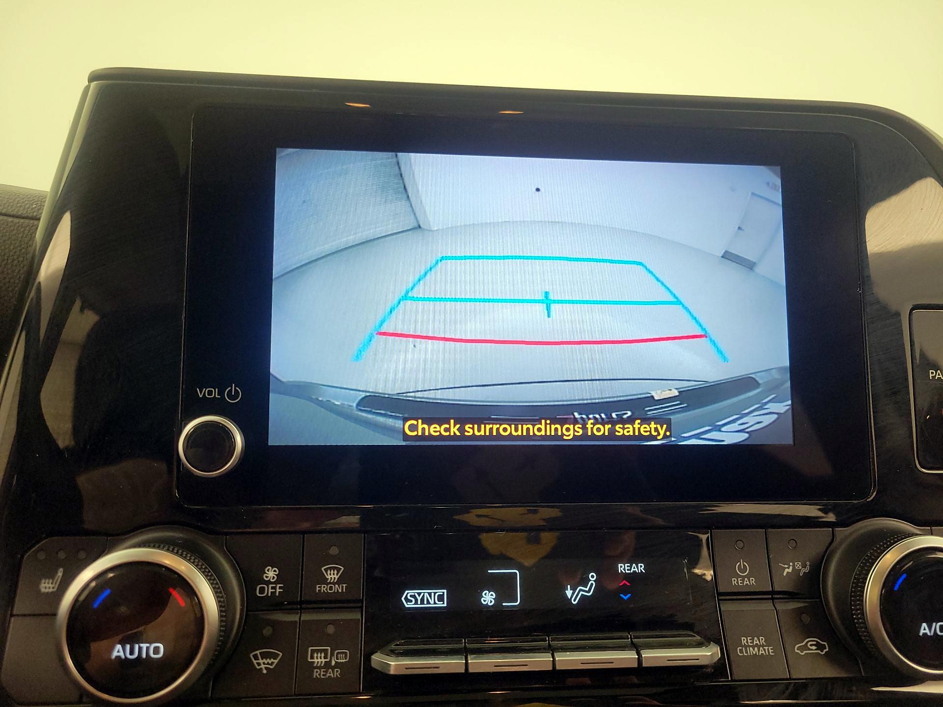 Thumbnail: 2023 Toyota Highlander - 14