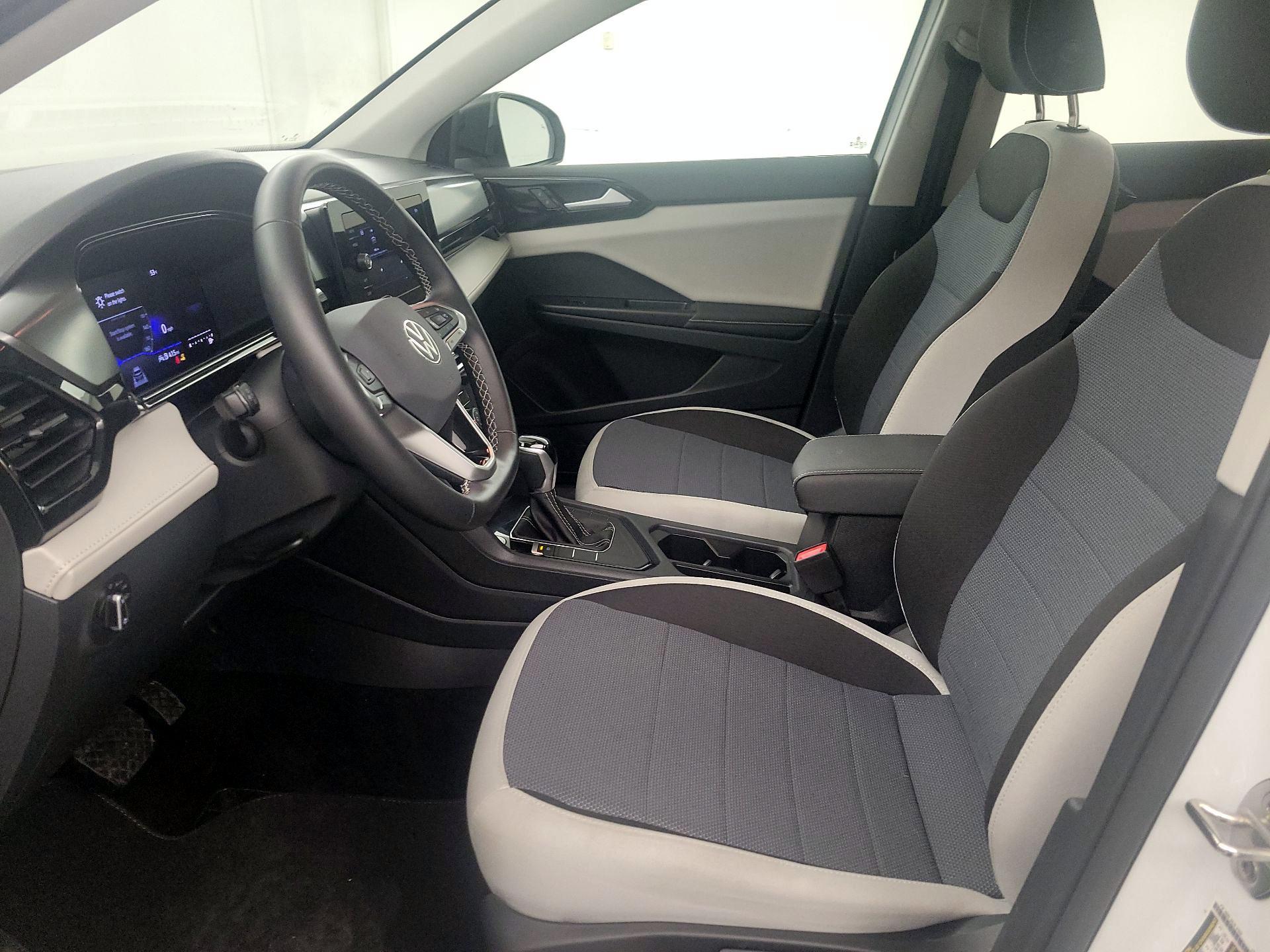 Thumbnail: 2025 Volkswagen Taos - 11