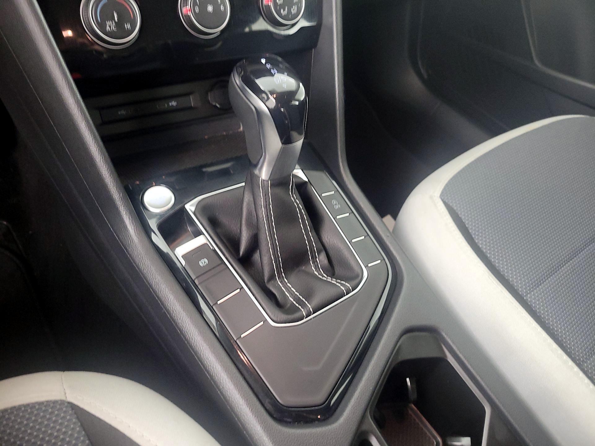 Thumbnail: 2025 Volkswagen Taos - 17