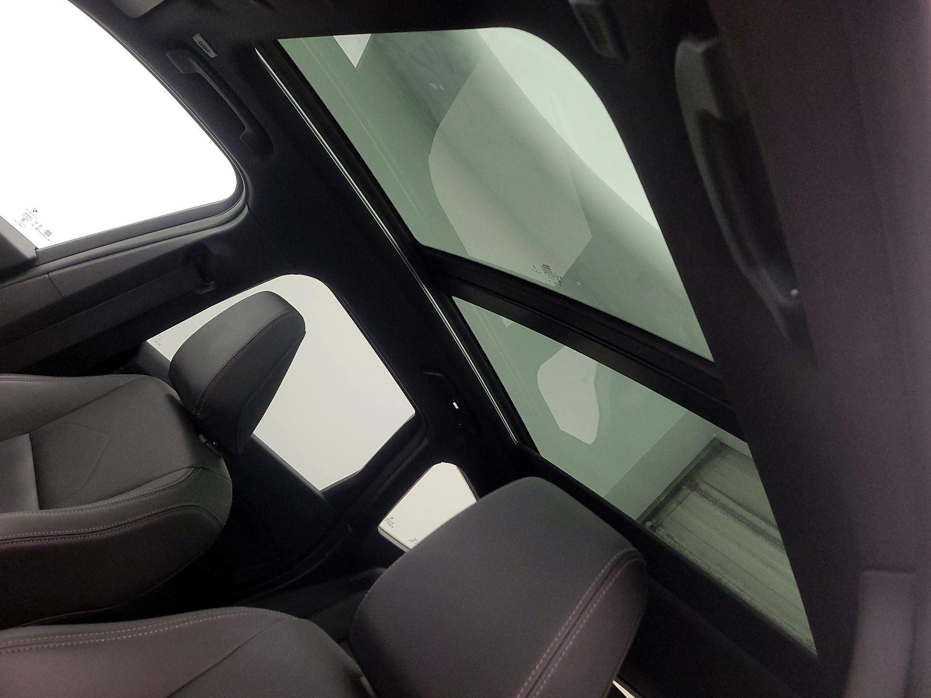 Thumbnail: 2025 BMW X1 - 19