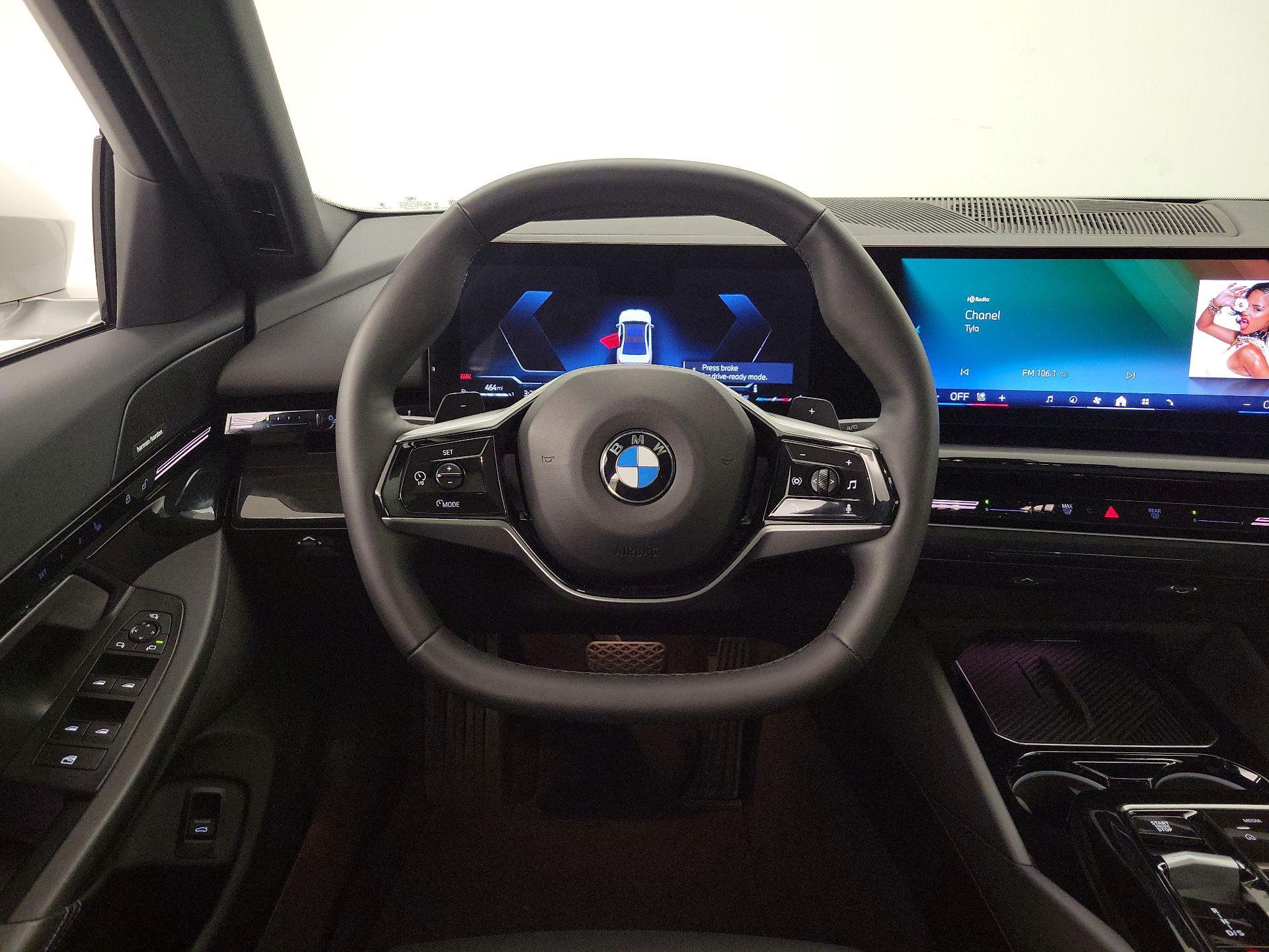 Thumbnail: 2025 BMW 5 Series - 10