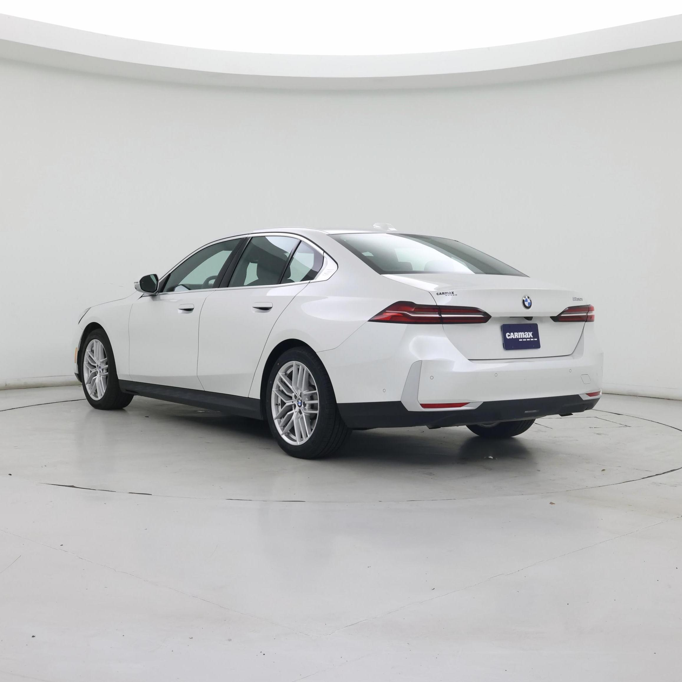 Thumbnail: 2025 BMW 5 Series - 2