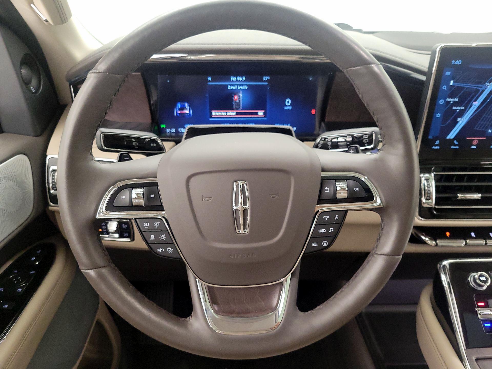 Thumbnail: 2024 Lincoln Navigator - 10