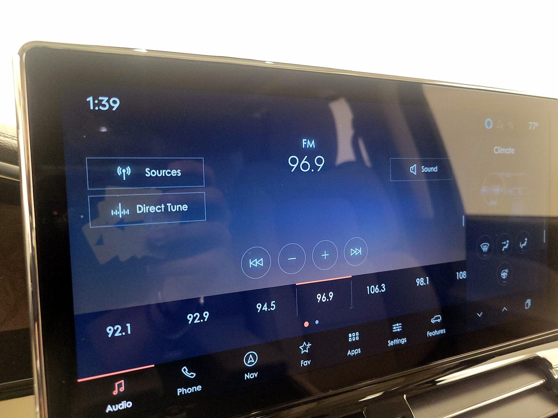 Thumbnail: 2024 Lincoln Navigator - 16