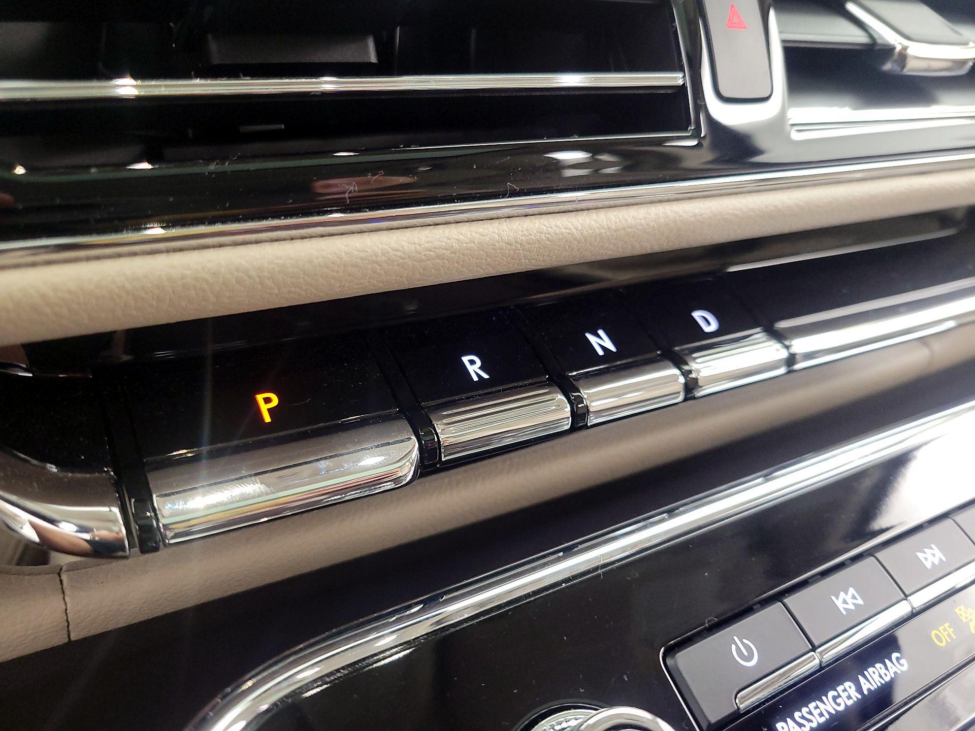 Thumbnail: 2024 Lincoln Navigator - 18