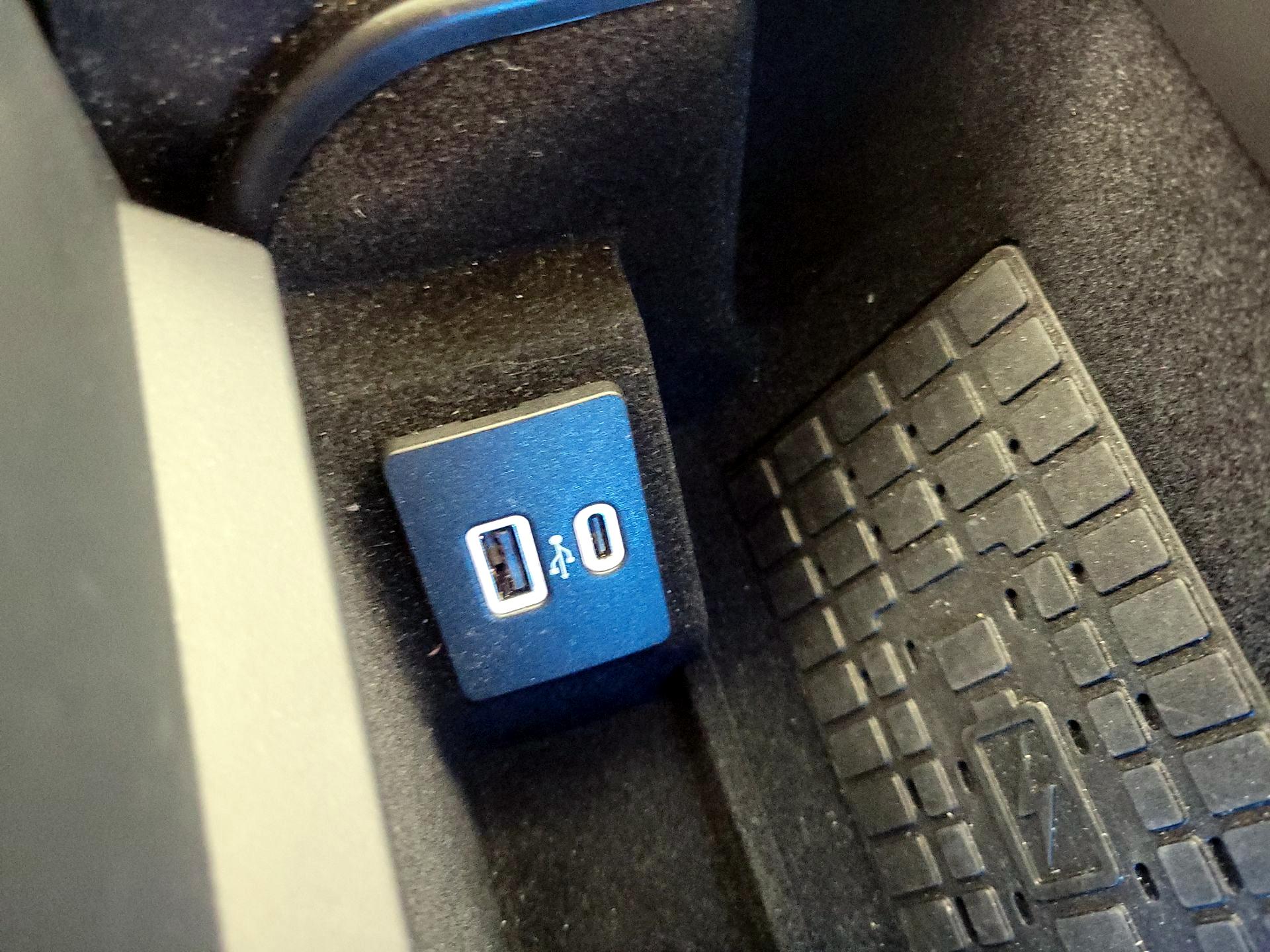 Thumbnail: 2024 Lincoln Navigator - 19