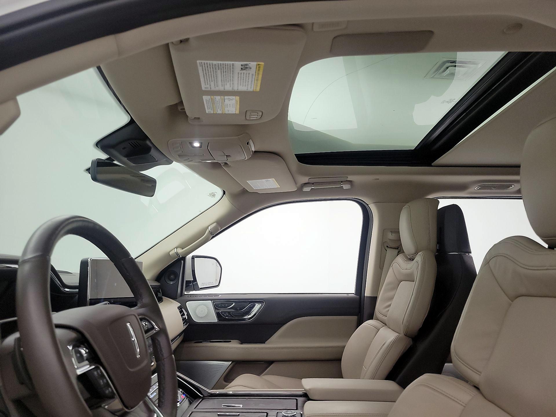 Thumbnail: 2024 Lincoln Navigator - 20