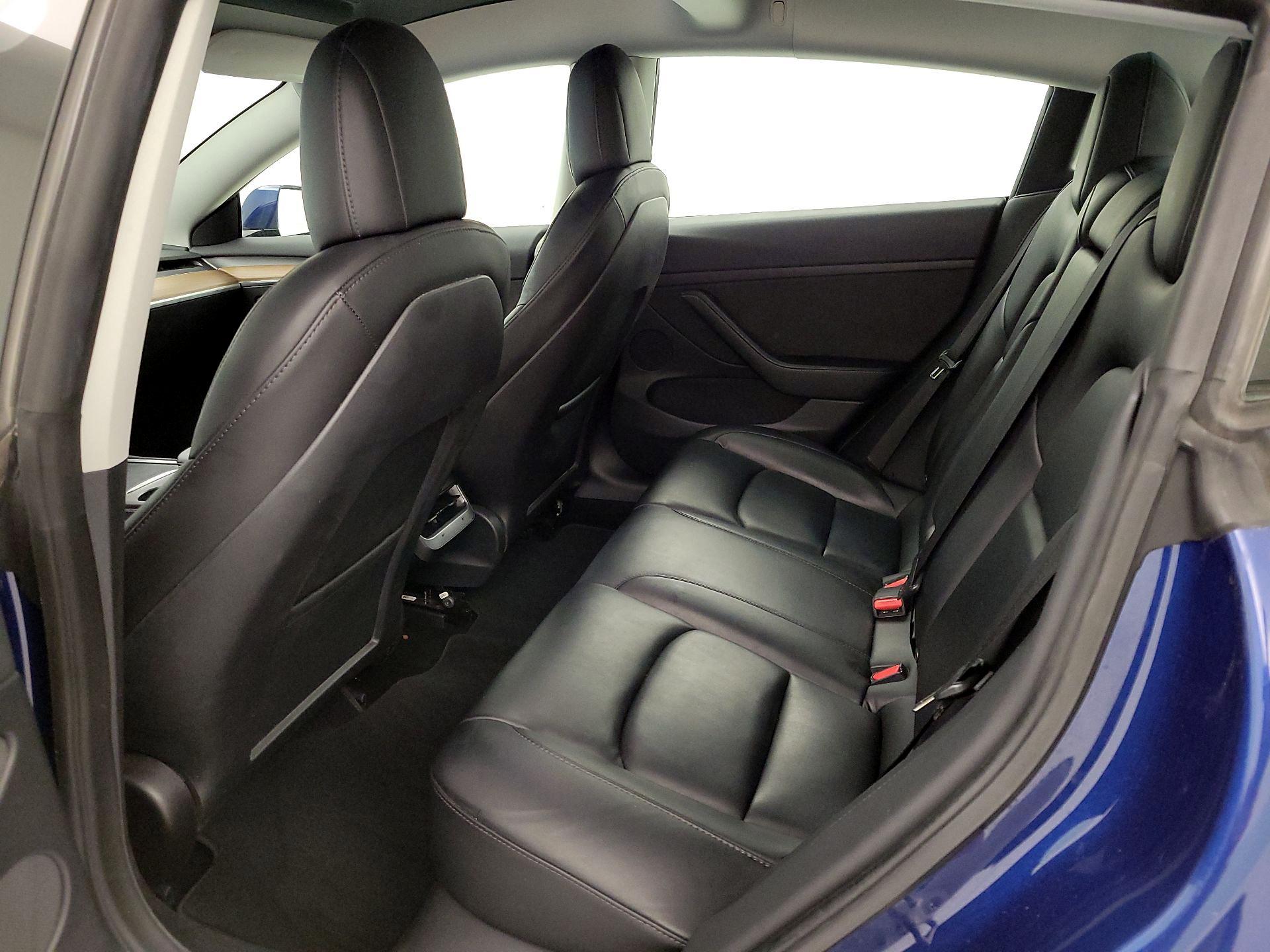 Thumbnail: 2022 Tesla Model 3 - 18