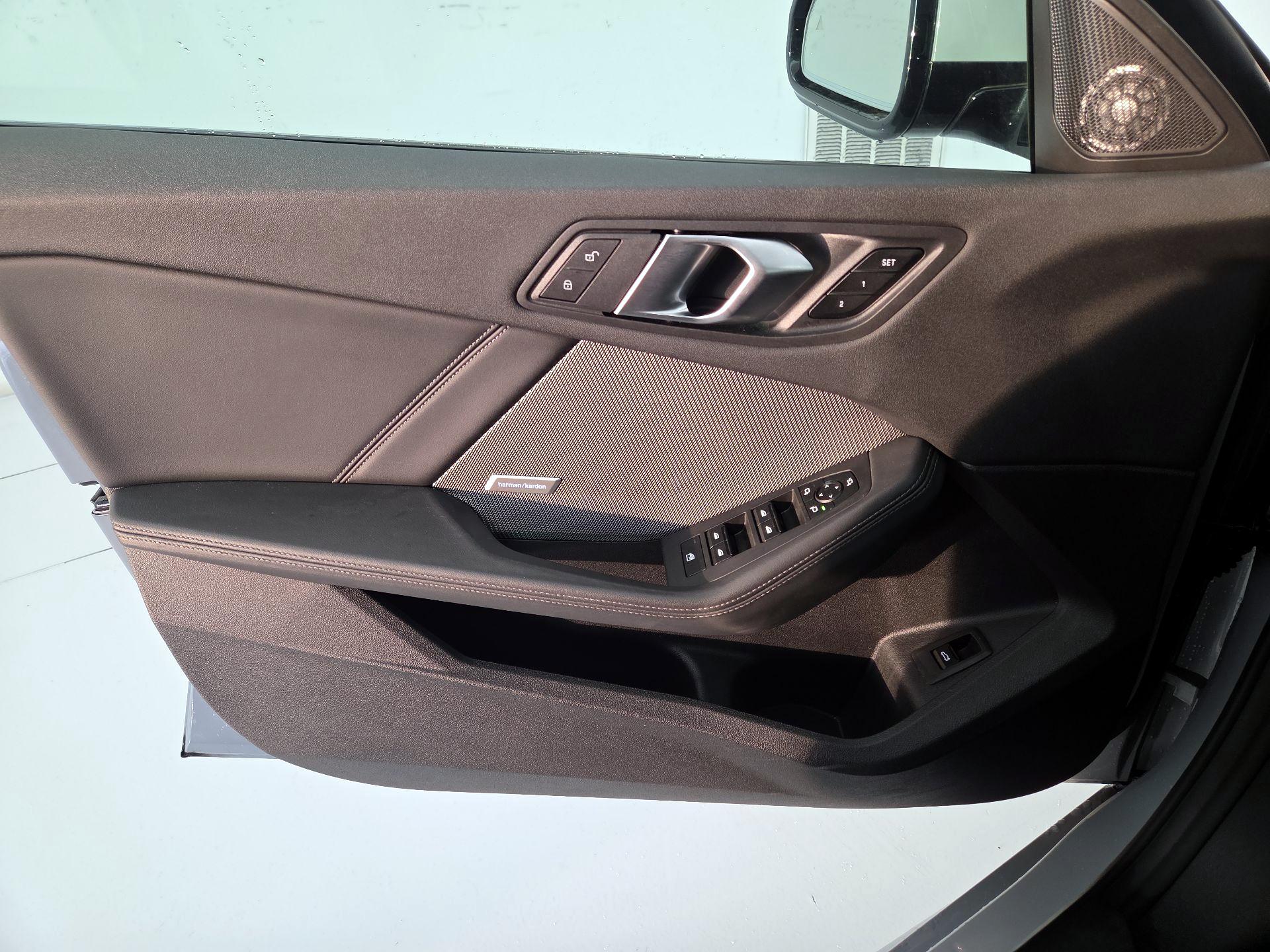 Thumbnail: 2025 BMW 2 Series - 12