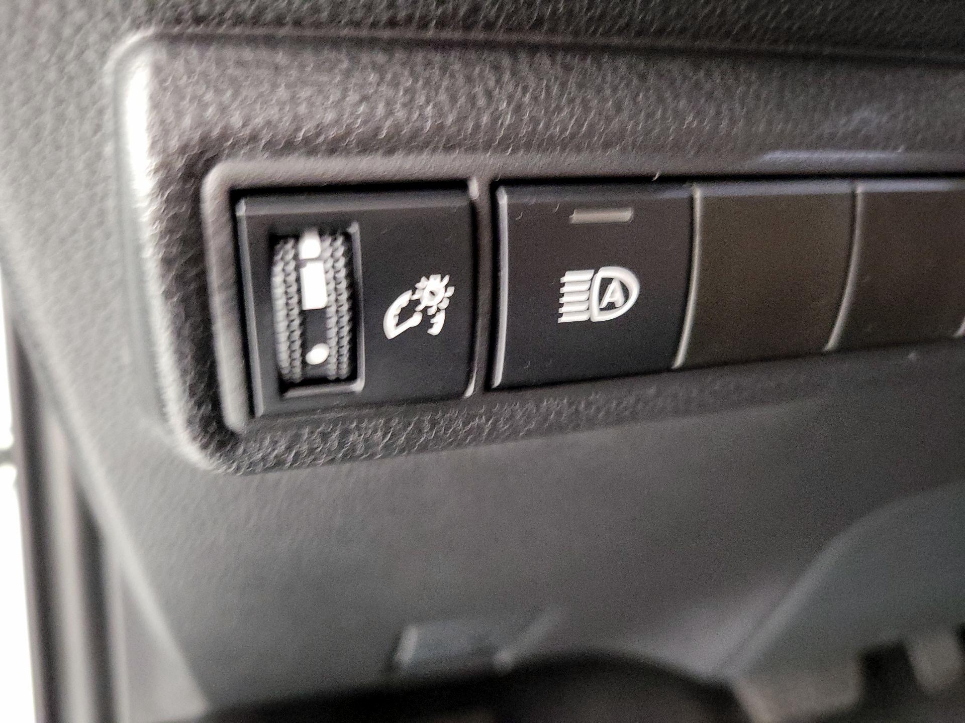 Thumbnail: 2025 Toyota Corolla - 13