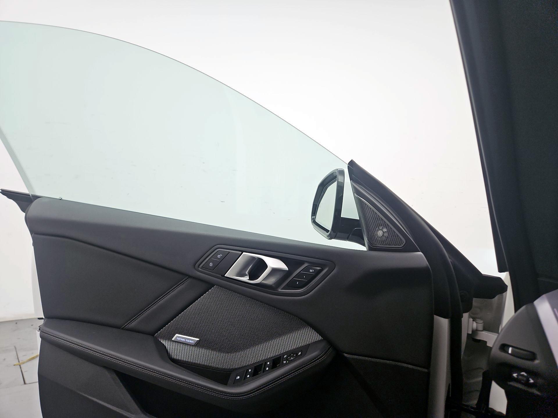 Thumbnail: 2025 BMW 2 Series - 12