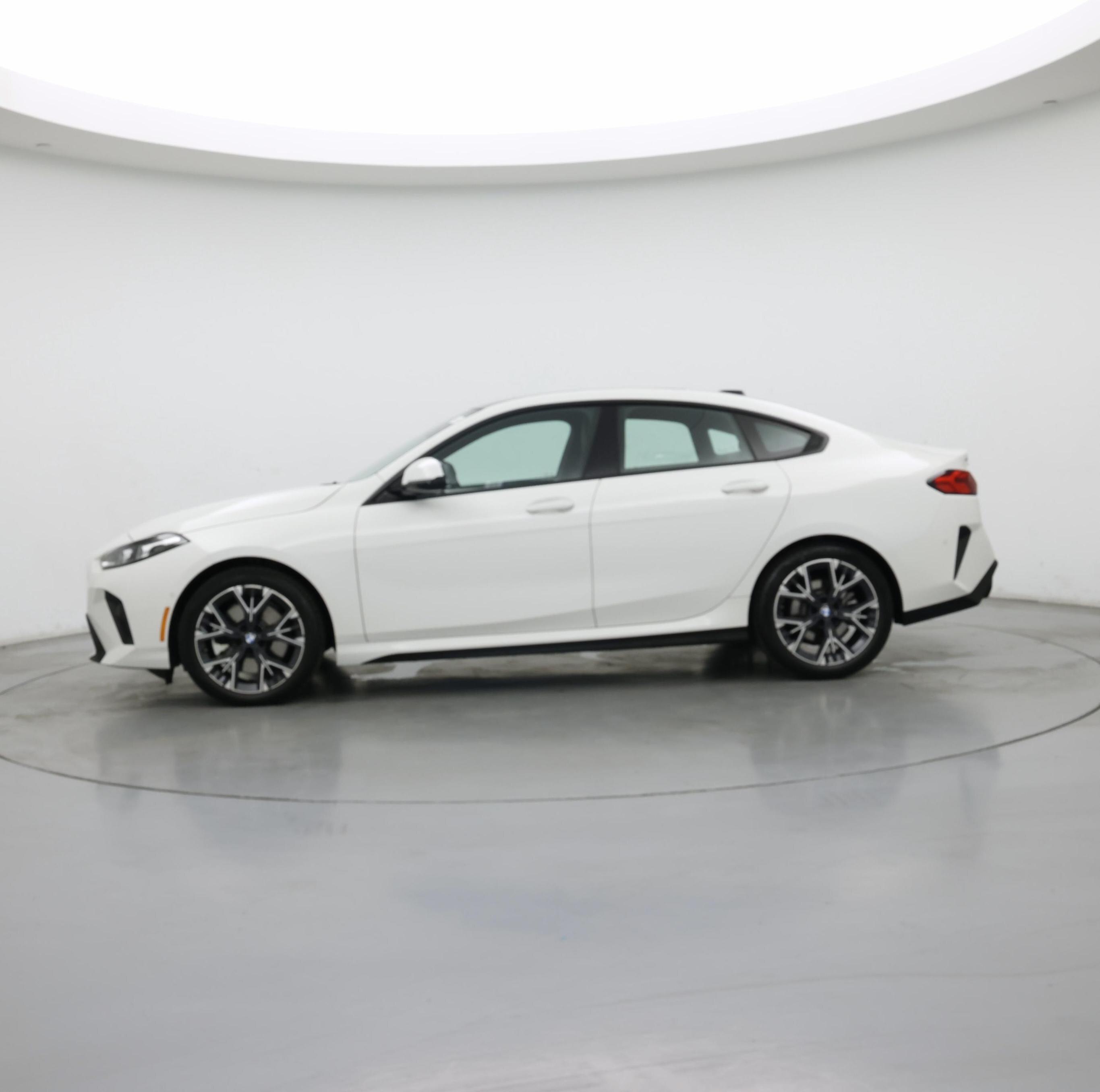 Thumbnail: 2025 BMW 2 Series - 3