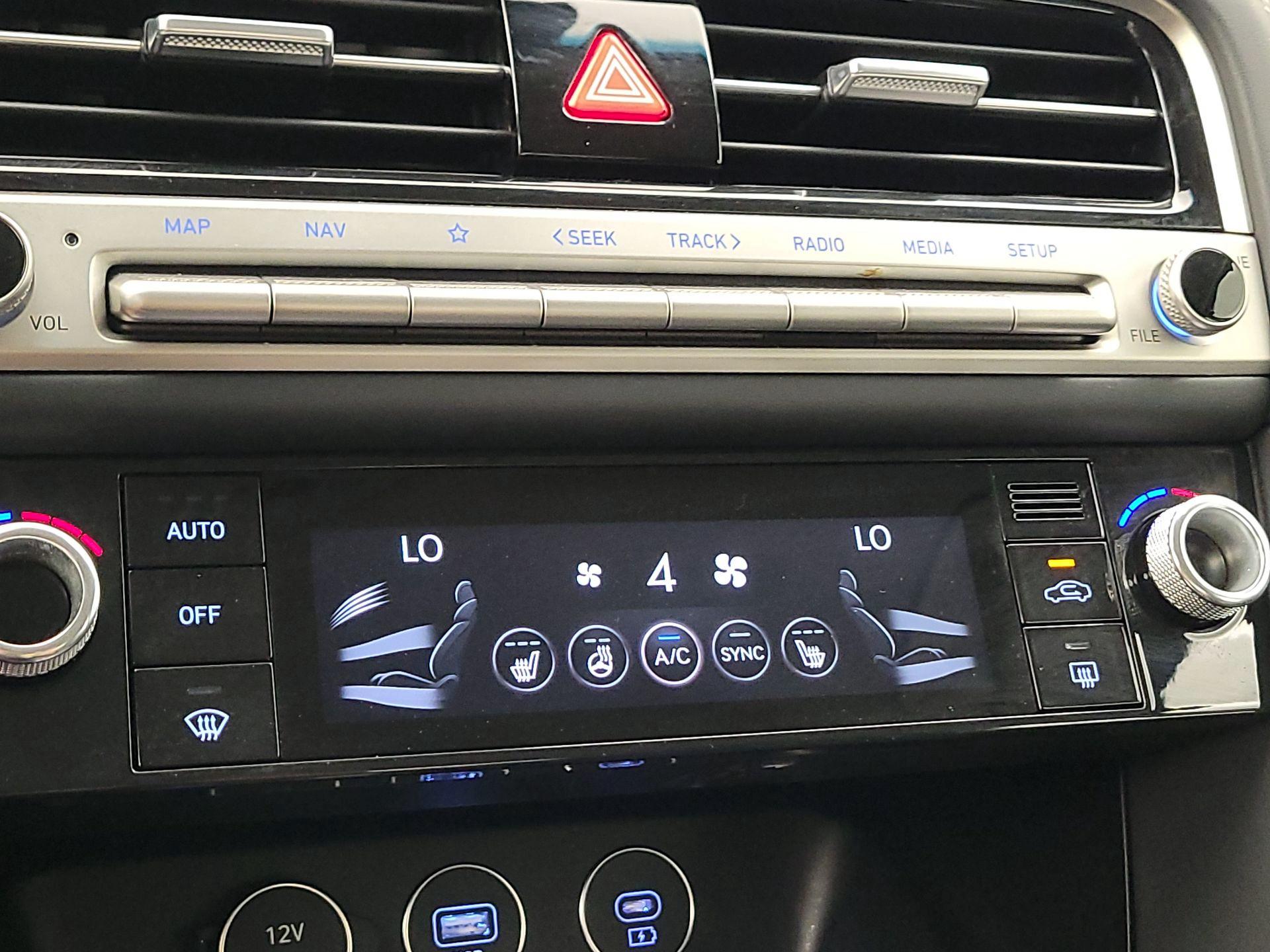 Thumbnail: 2025 Genesis G70 - 17