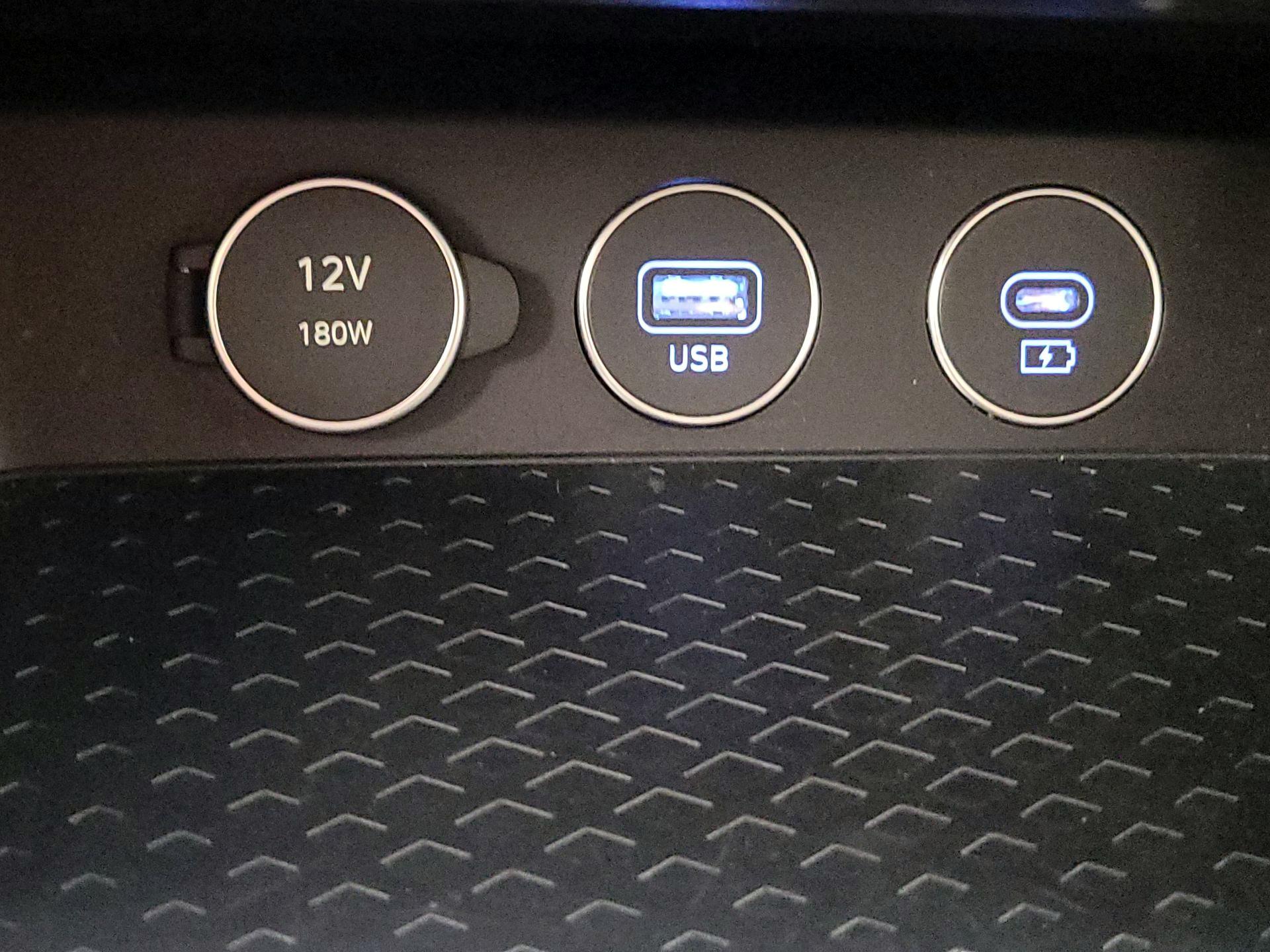 Thumbnail: 2025 Genesis G70 - 19