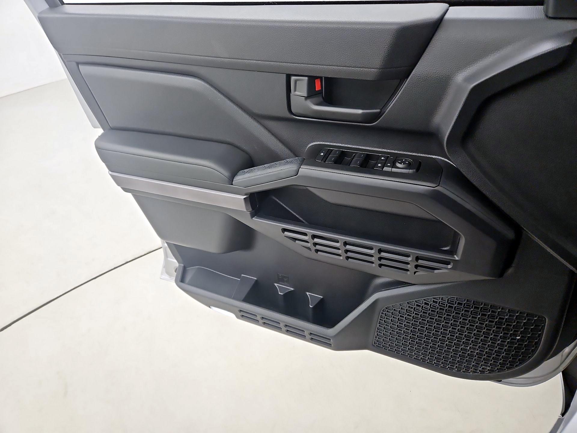 Thumbnail: 2025 Toyota 4Runner - 12