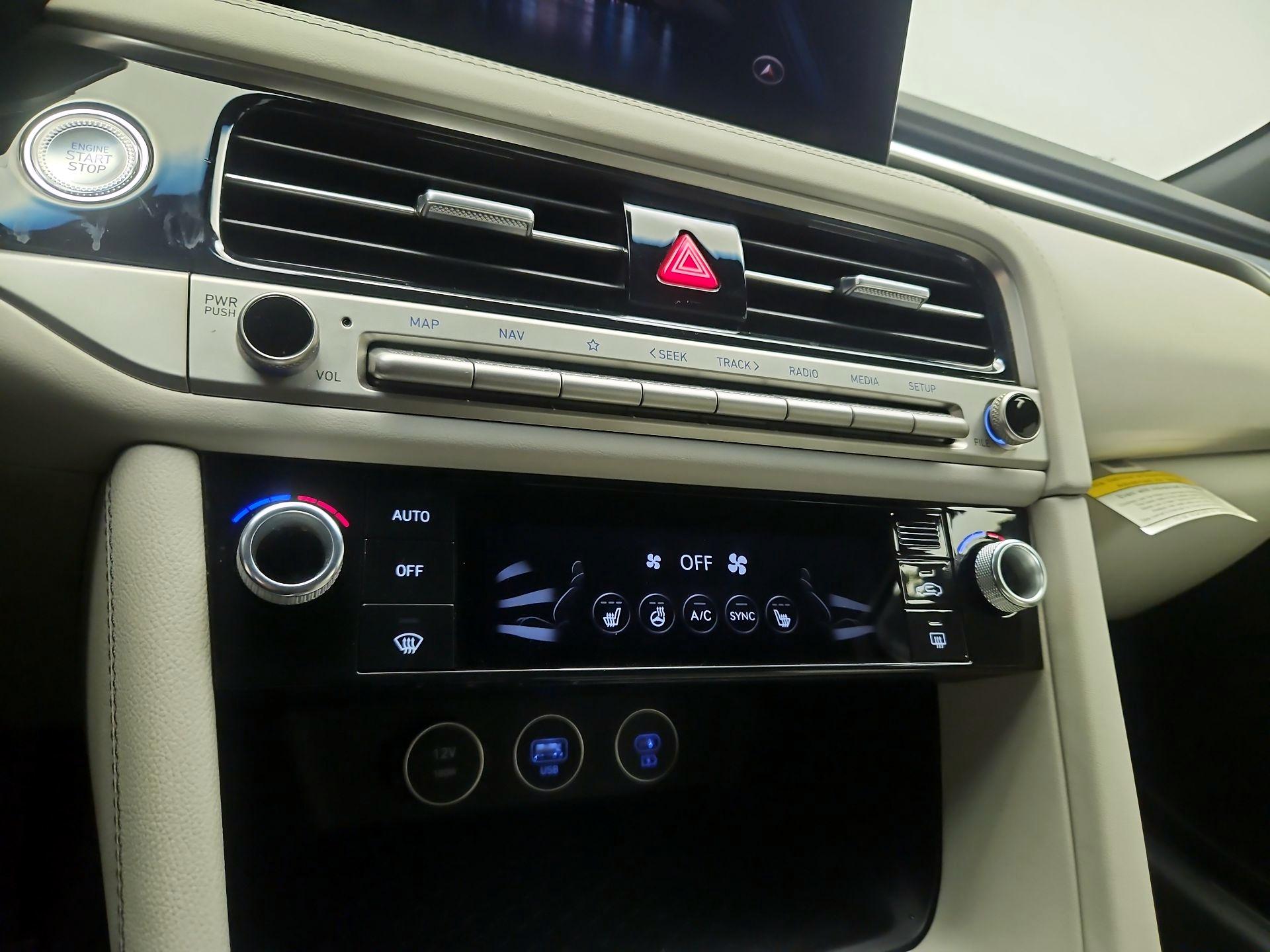 Thumbnail: 2025 Genesis G70 - 16