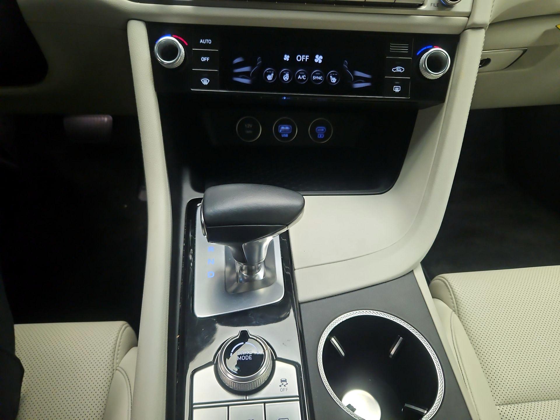 Thumbnail: 2025 Genesis G70 - 17