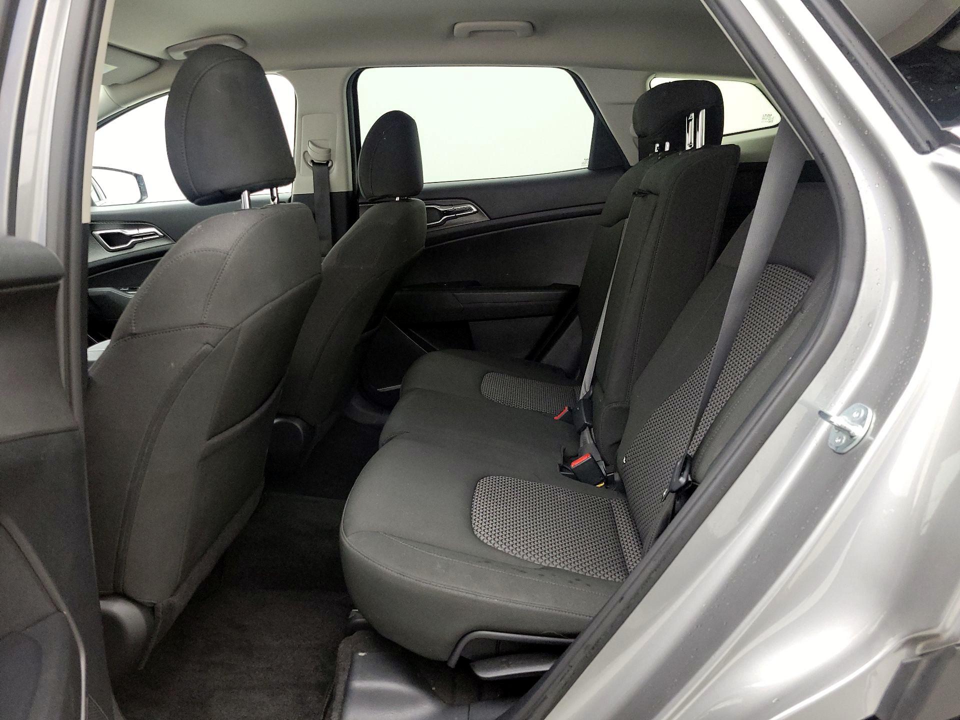 Thumbnail: 2025 Kia Sportage - 17