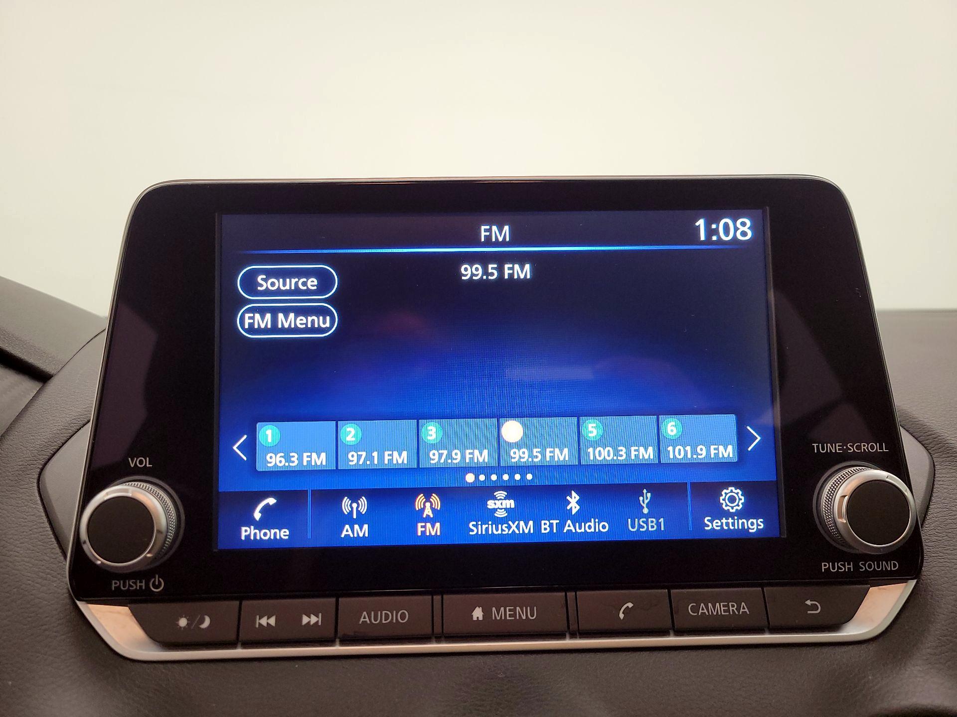 Thumbnail: 2025 Nissan Sentra - 15