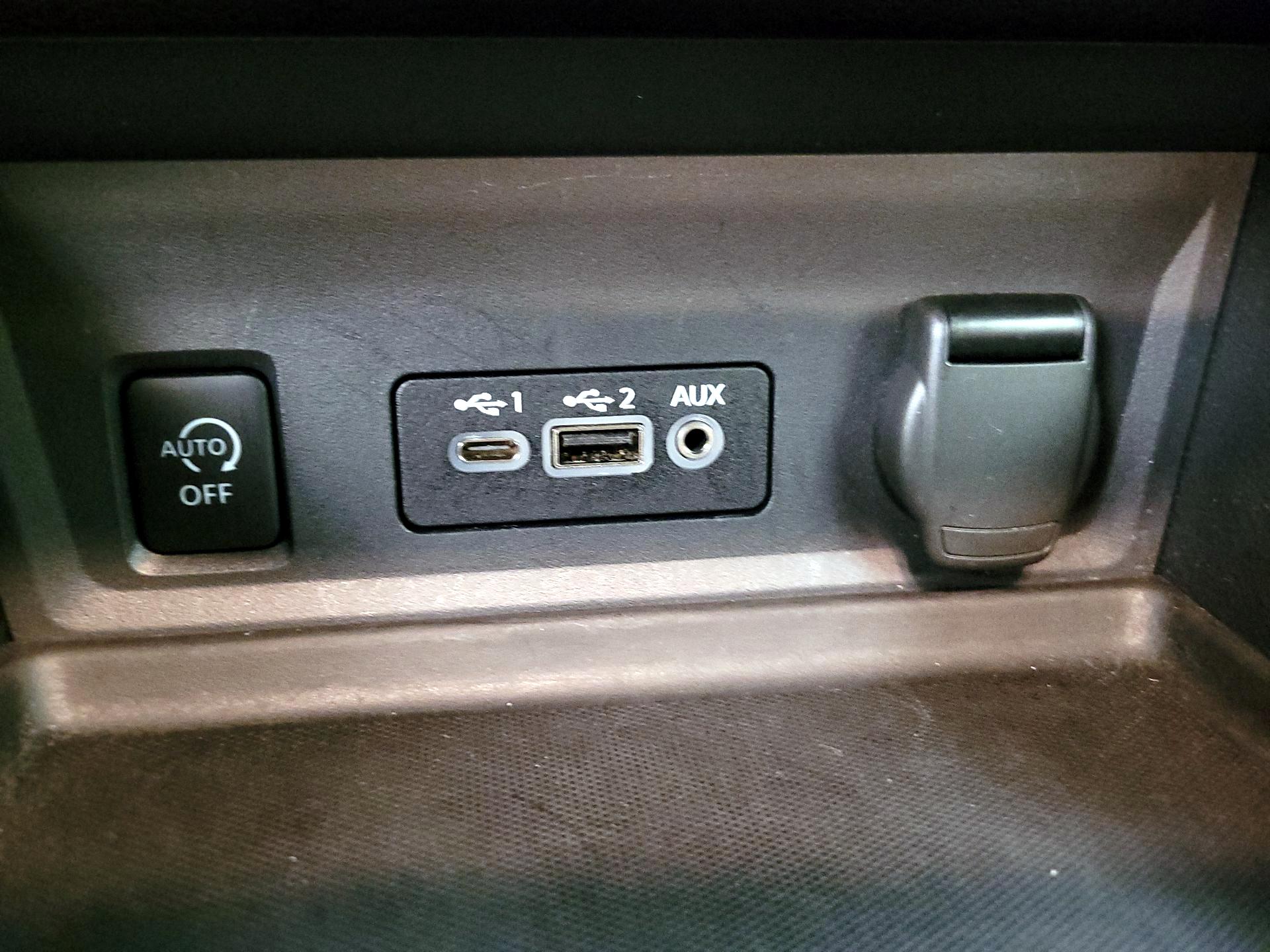 Thumbnail: 2025 Nissan Sentra - 18