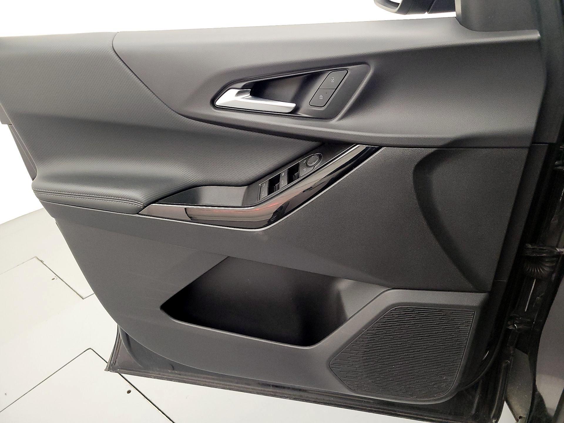 Thumbnail: 2025 Chevrolet Equinox - 12