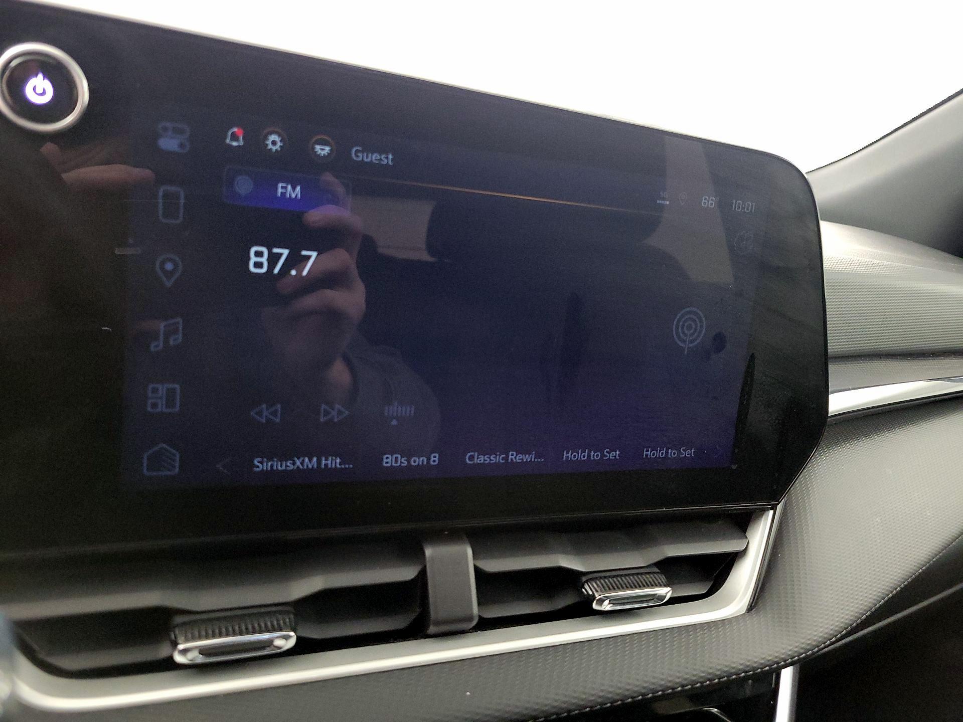 Thumbnail: 2025 Chevrolet Equinox - 16