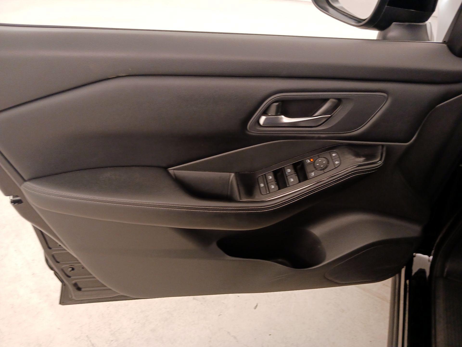 Thumbnail: 2025 Nissan Rogue - 12