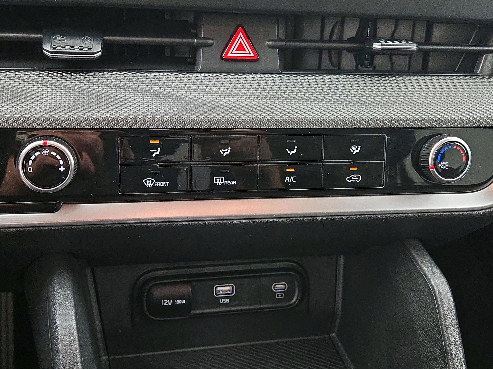 Thumbnail: 2025 Kia Sportage - 16