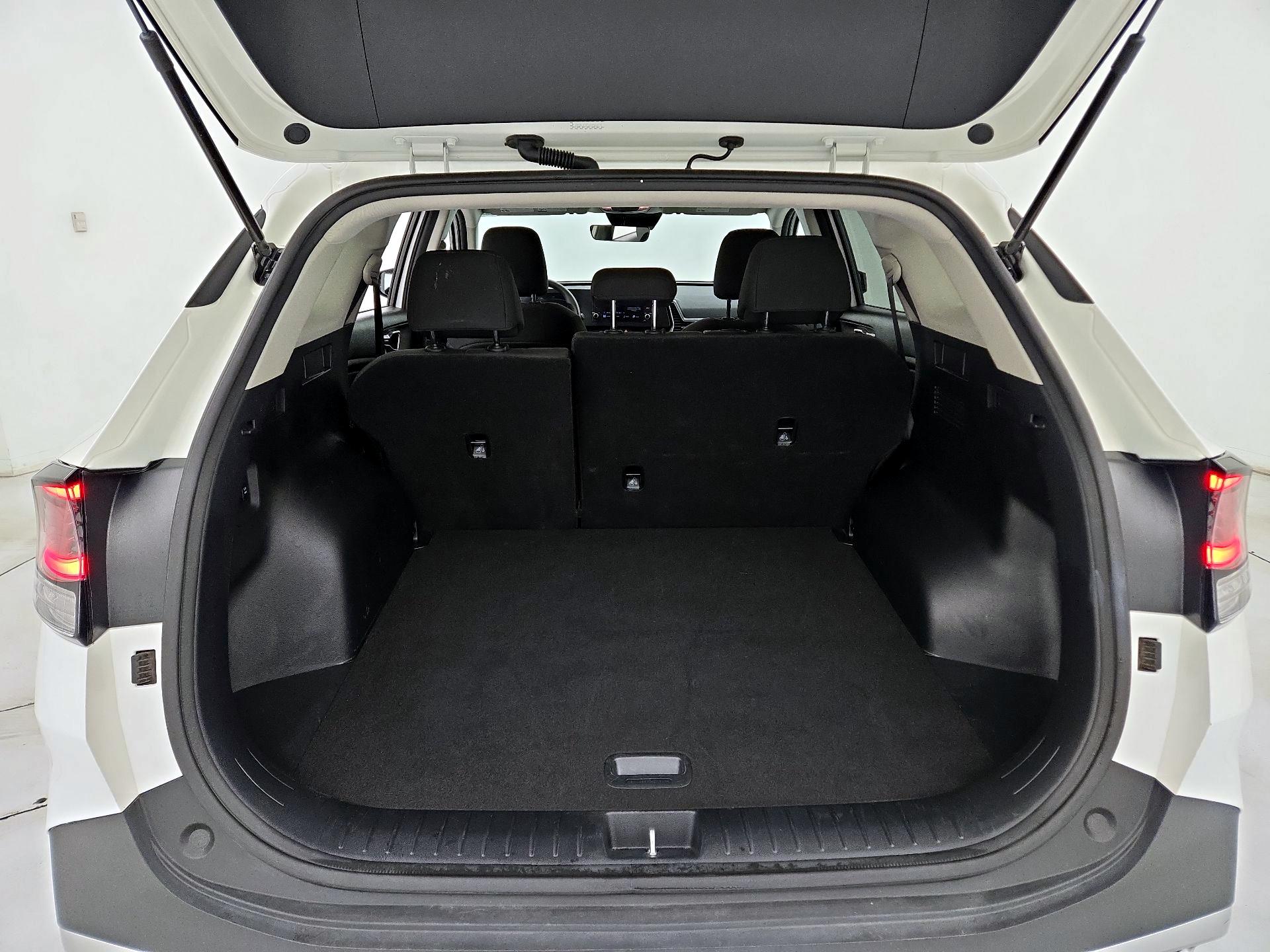 Thumbnail: 2025 Kia Sportage - 20