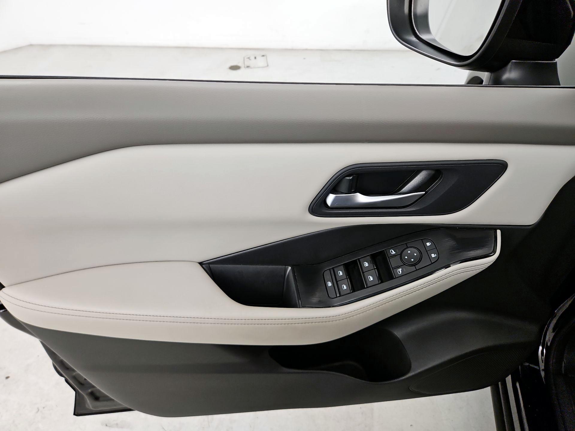 Thumbnail: 2025 Nissan Rogue - 12